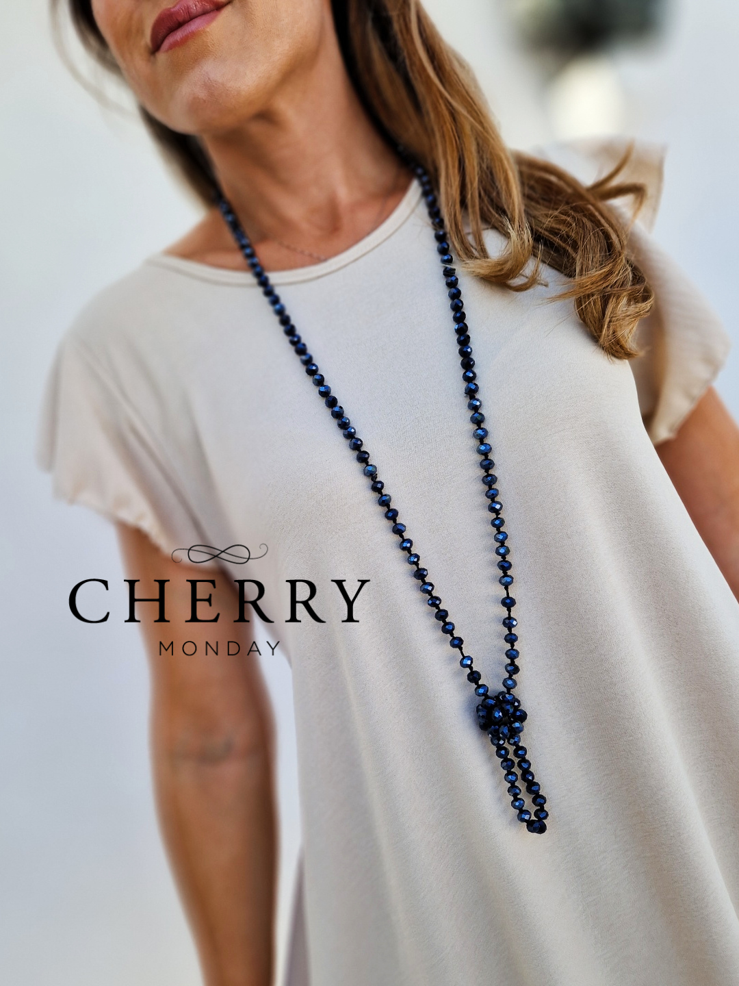 Daljša ogrlica s perlicami