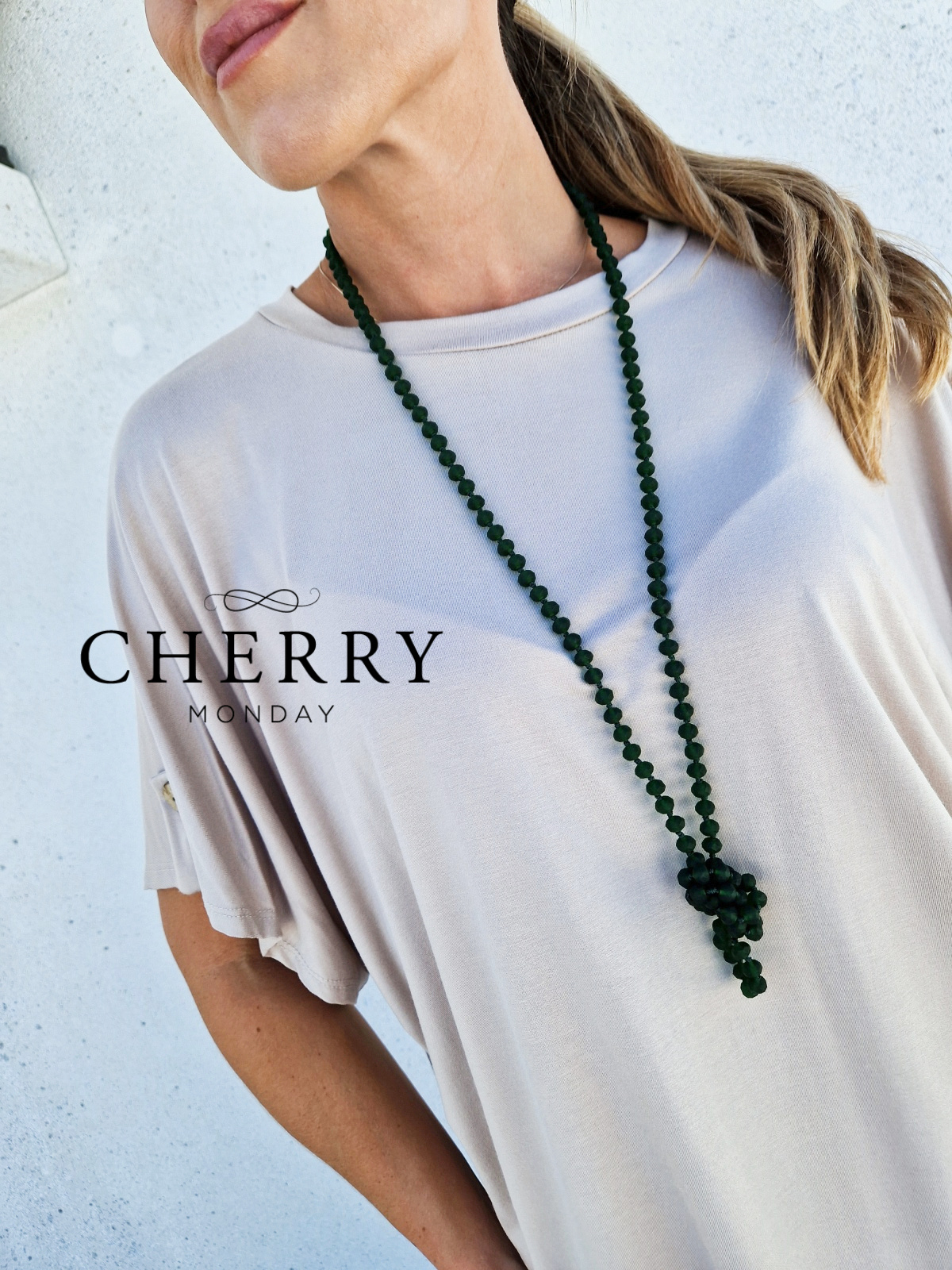 Daljša ogrlica s perlicami