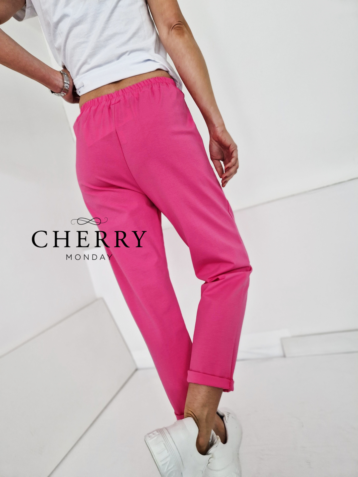 Modne elastične hlače