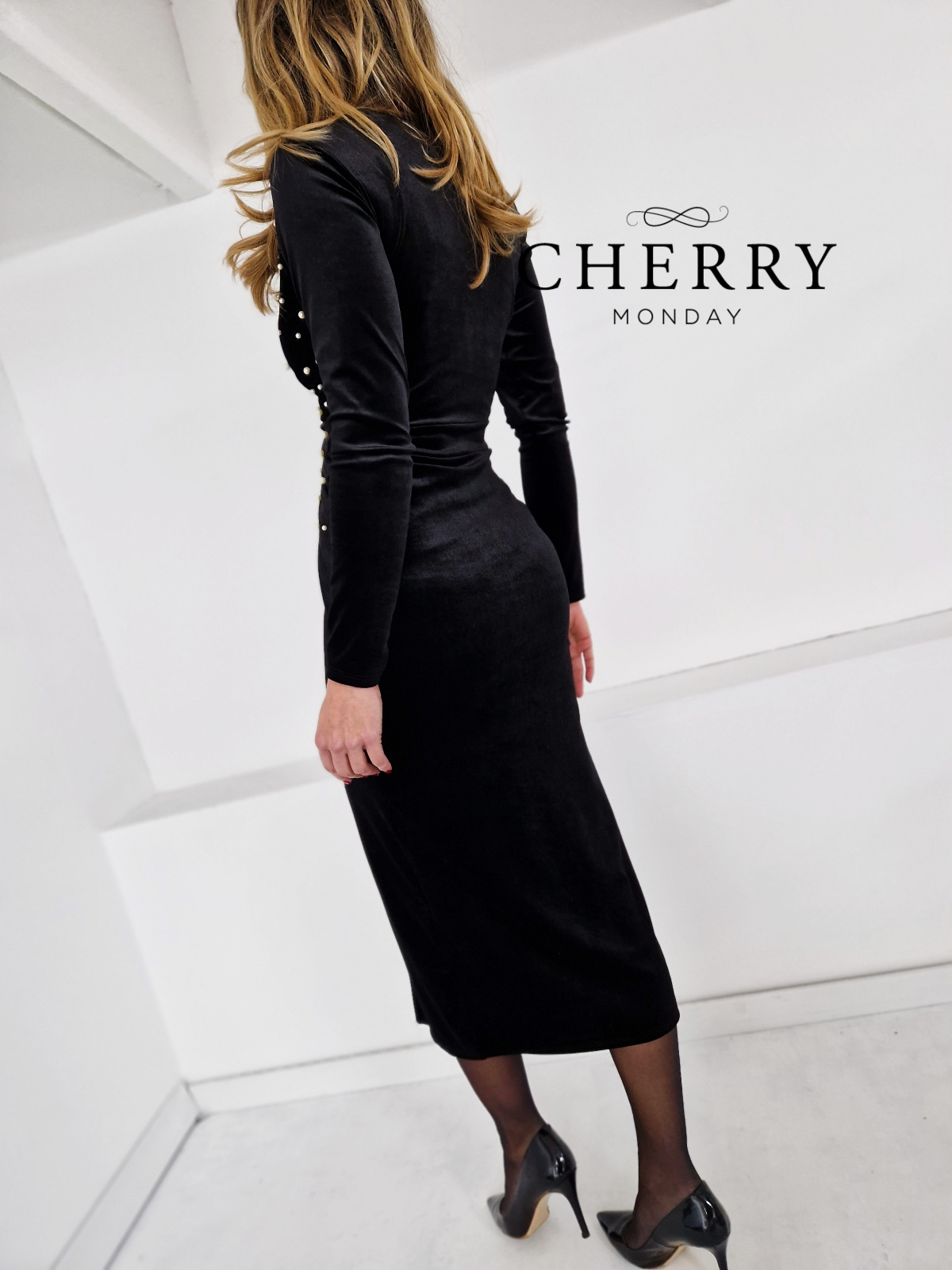 Svecana obleka s perlicami 2