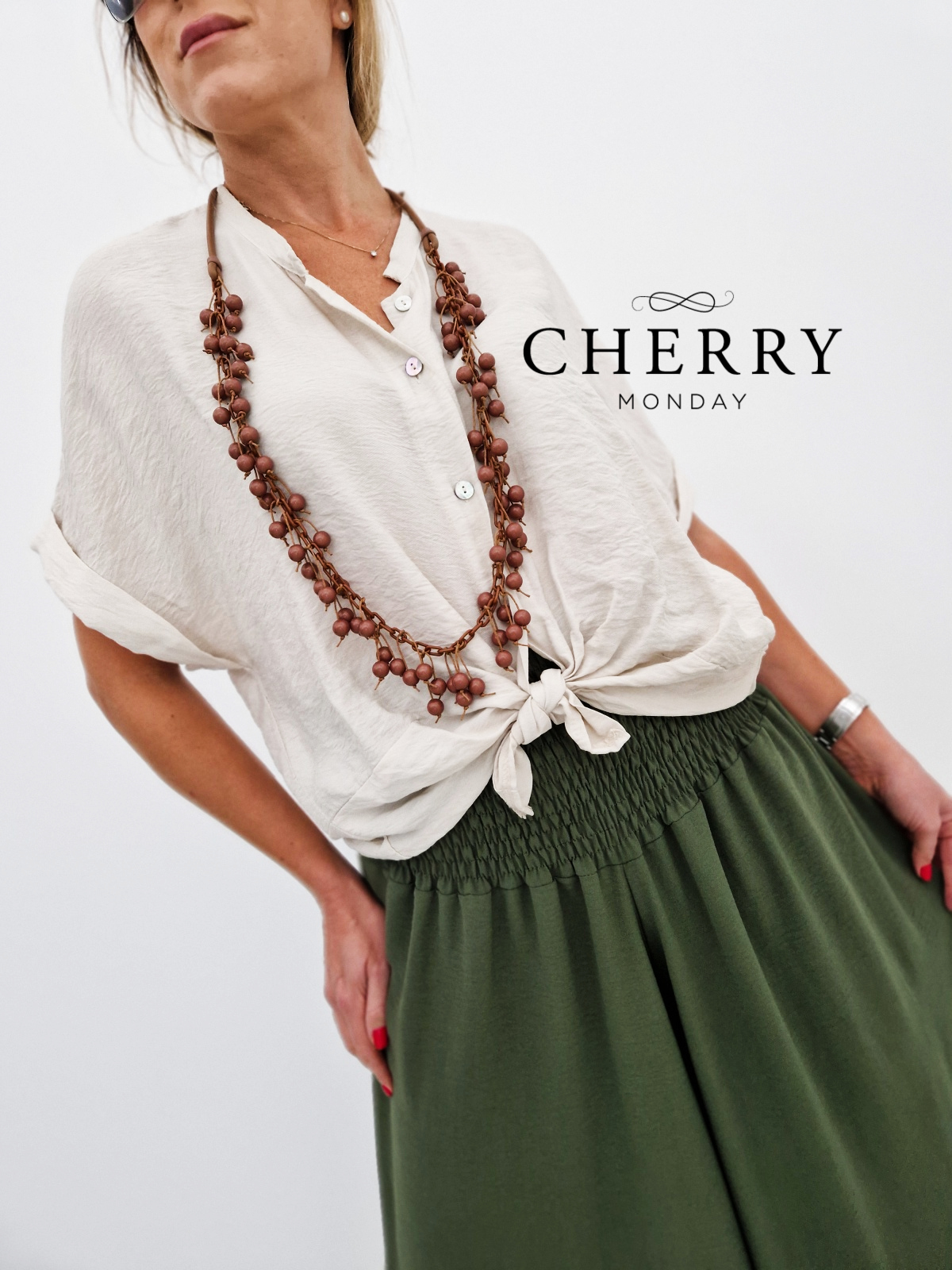 Daljša ogrlica s kroglicami