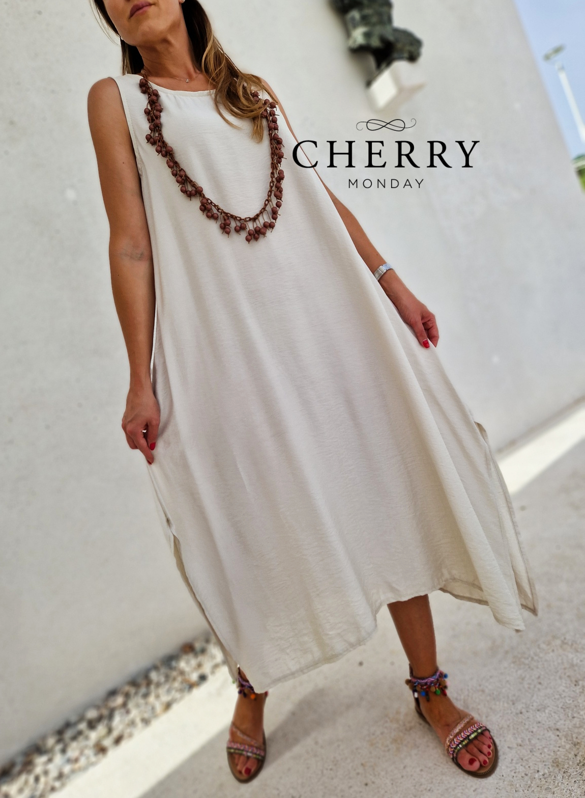 Daljša ogrlica s kroglicami