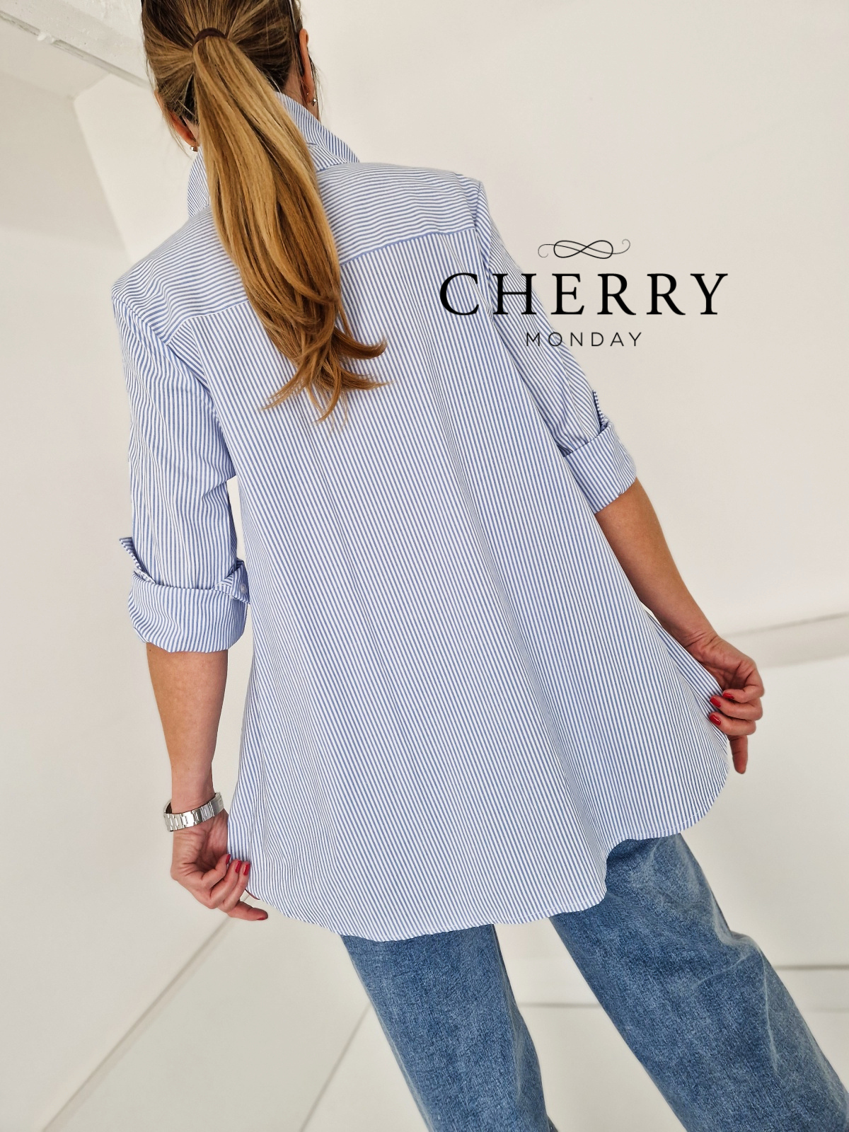 Črtasta srajca asimetrične dolžine