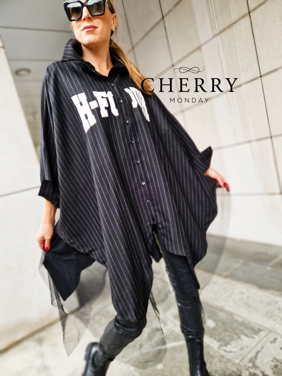 Črtasta srajca s tilom