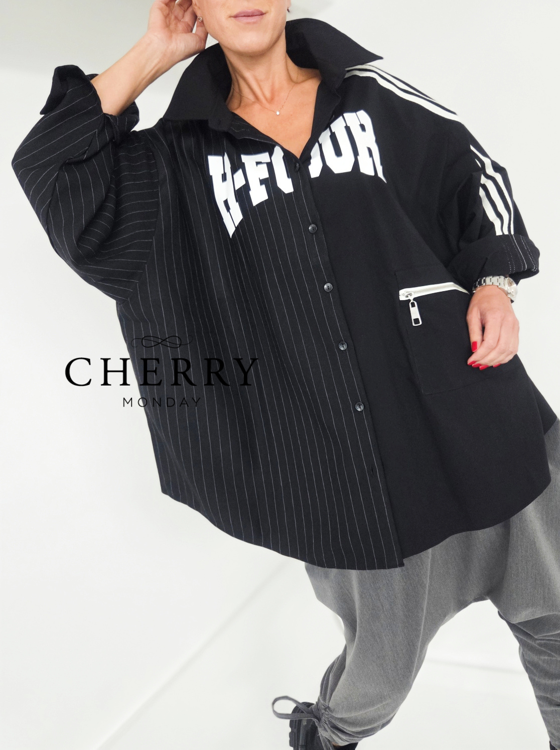 Oversize srajca kombiniranega stila