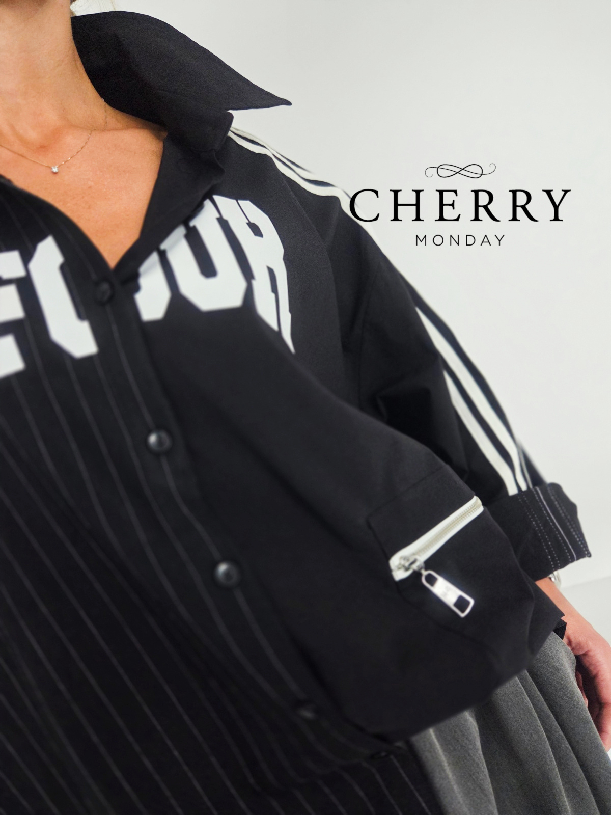 Oversize srajca kombiniranega stila