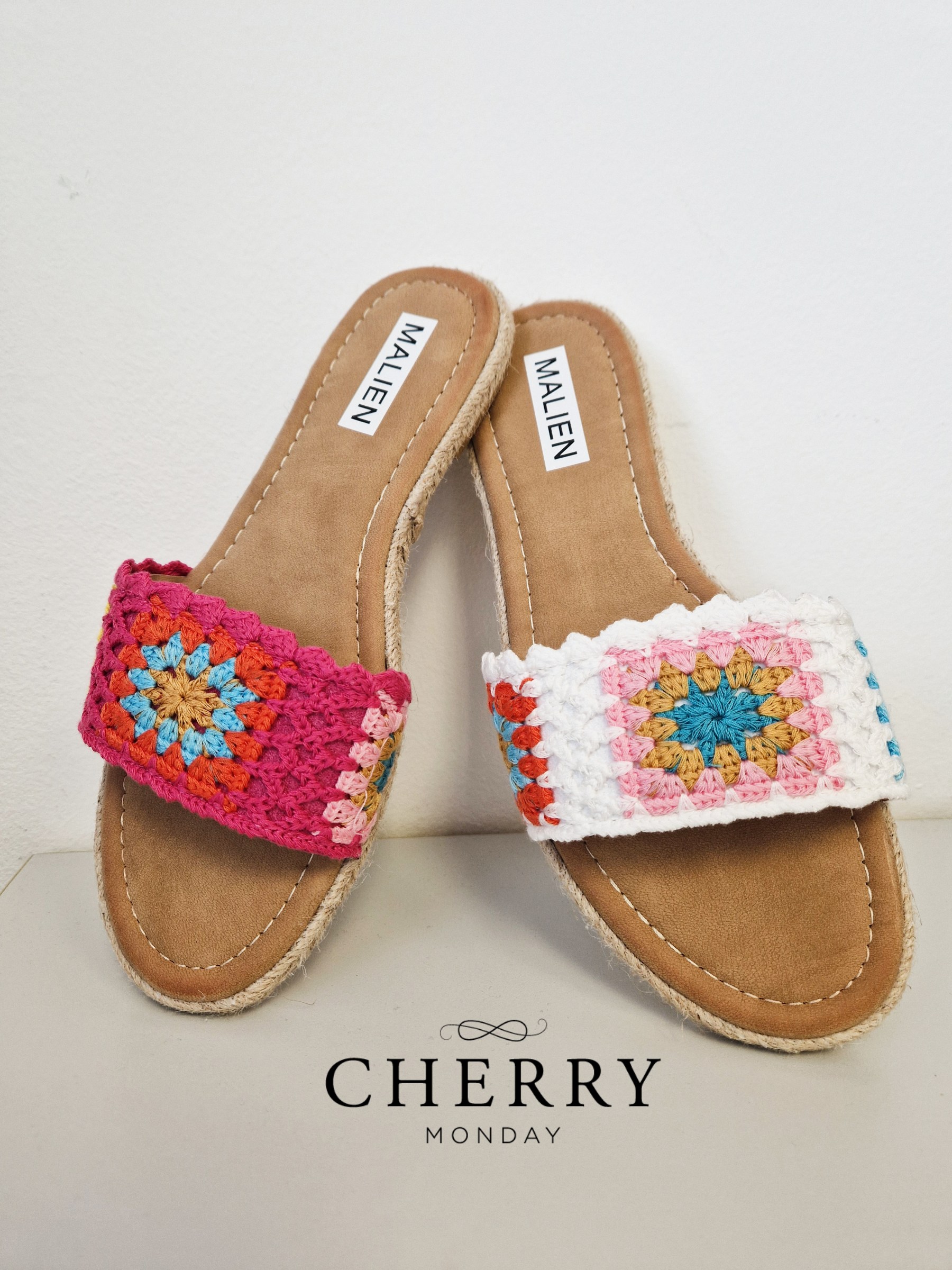 Nizki natikači z vezenjem