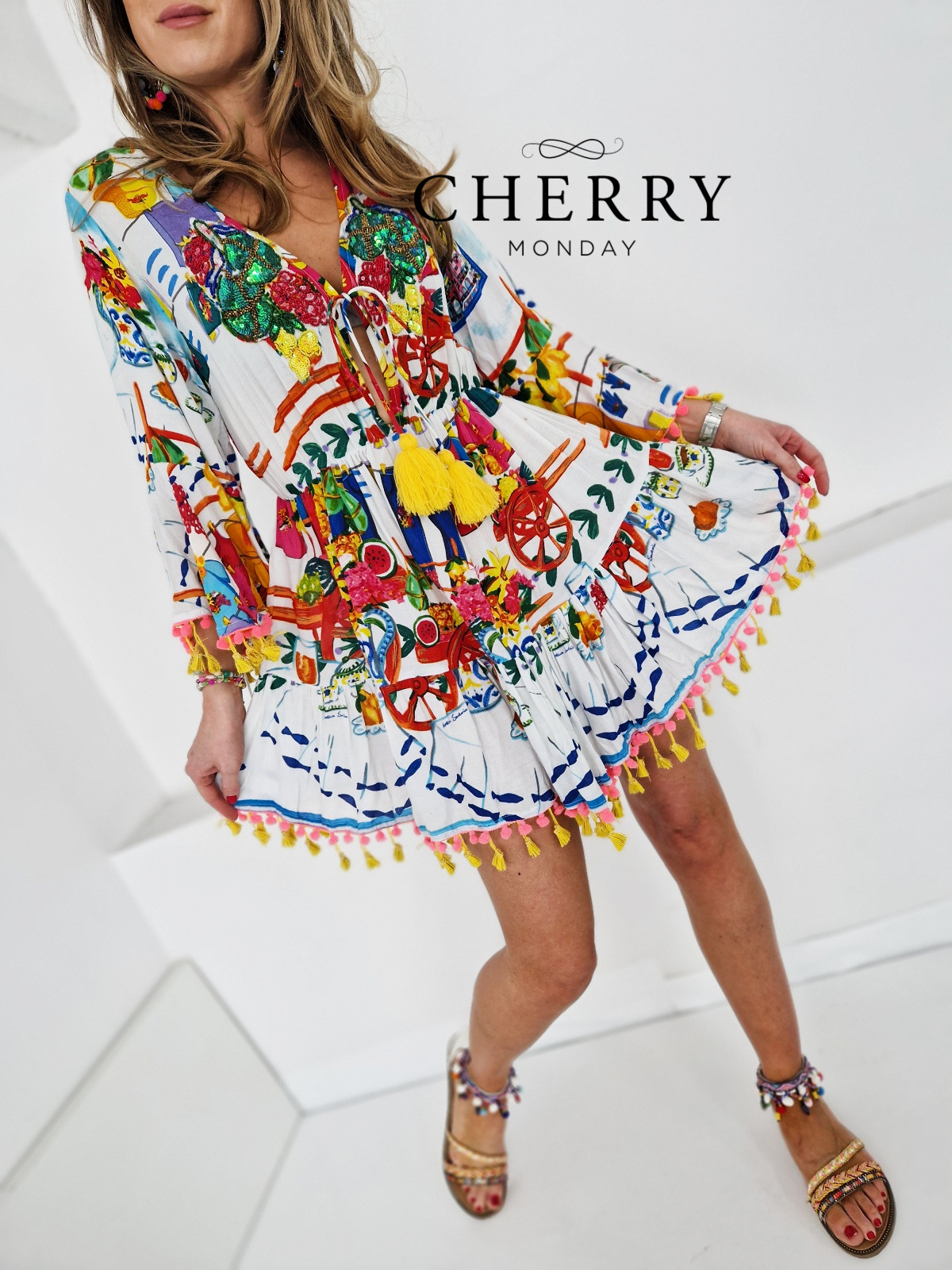 Boho obleka z globokim izrezom