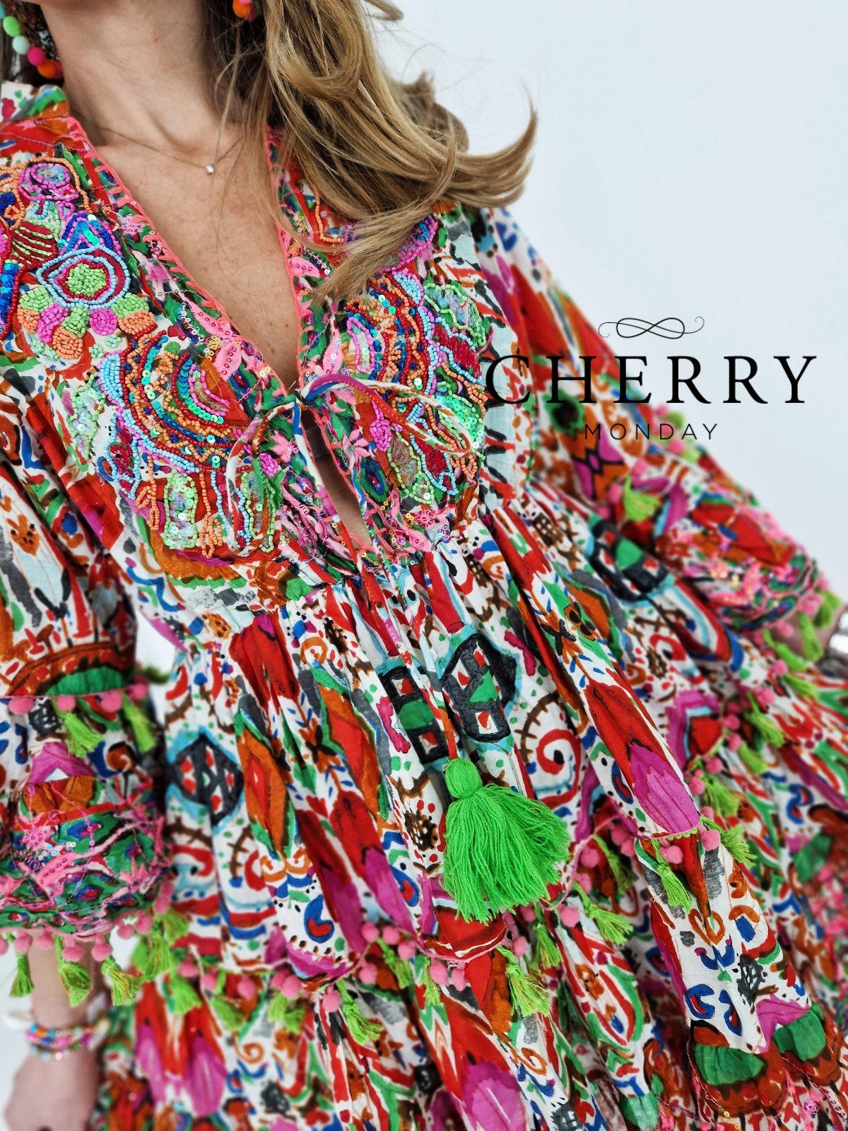 Pisana obleka v boho stilu