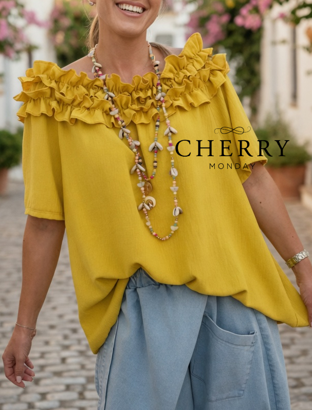 cherry monday11 (20222) Bluza z bogatimi volančki na ovratniku