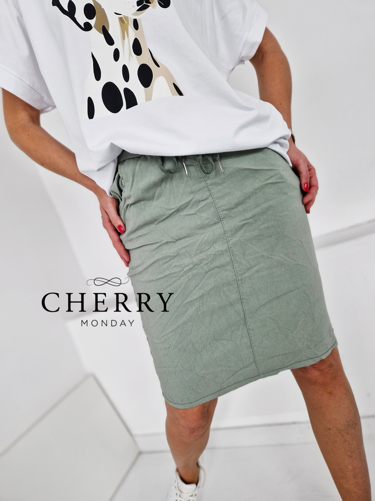 Modno športno krilo