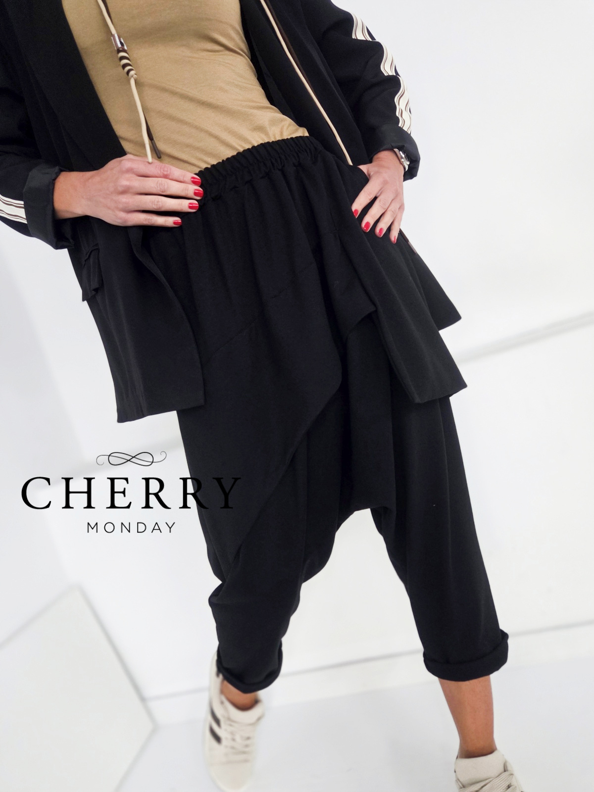 Bombažna baggy hlačna trenirka plus size