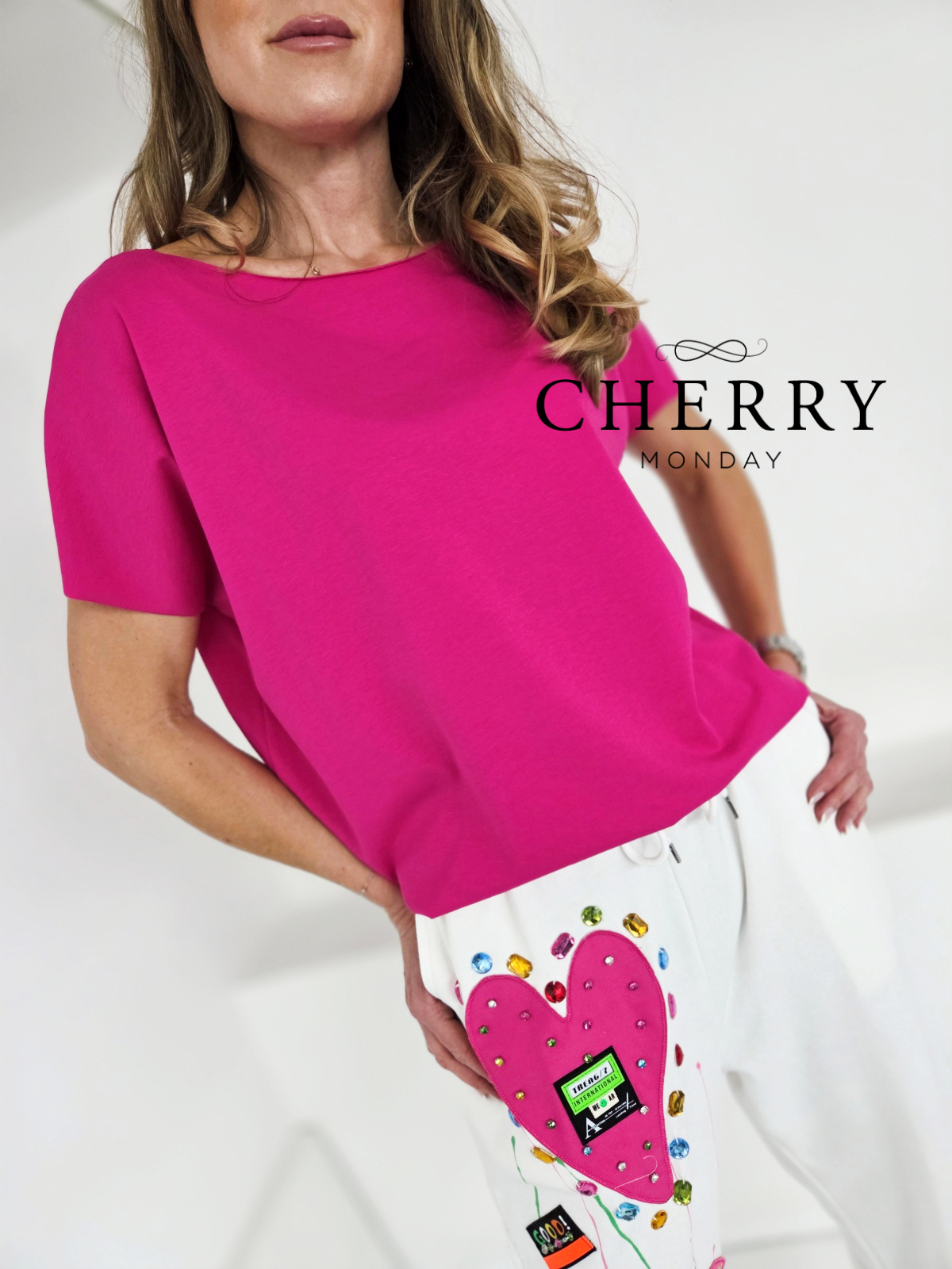 Enobarvna majica s kratkimi rokavi