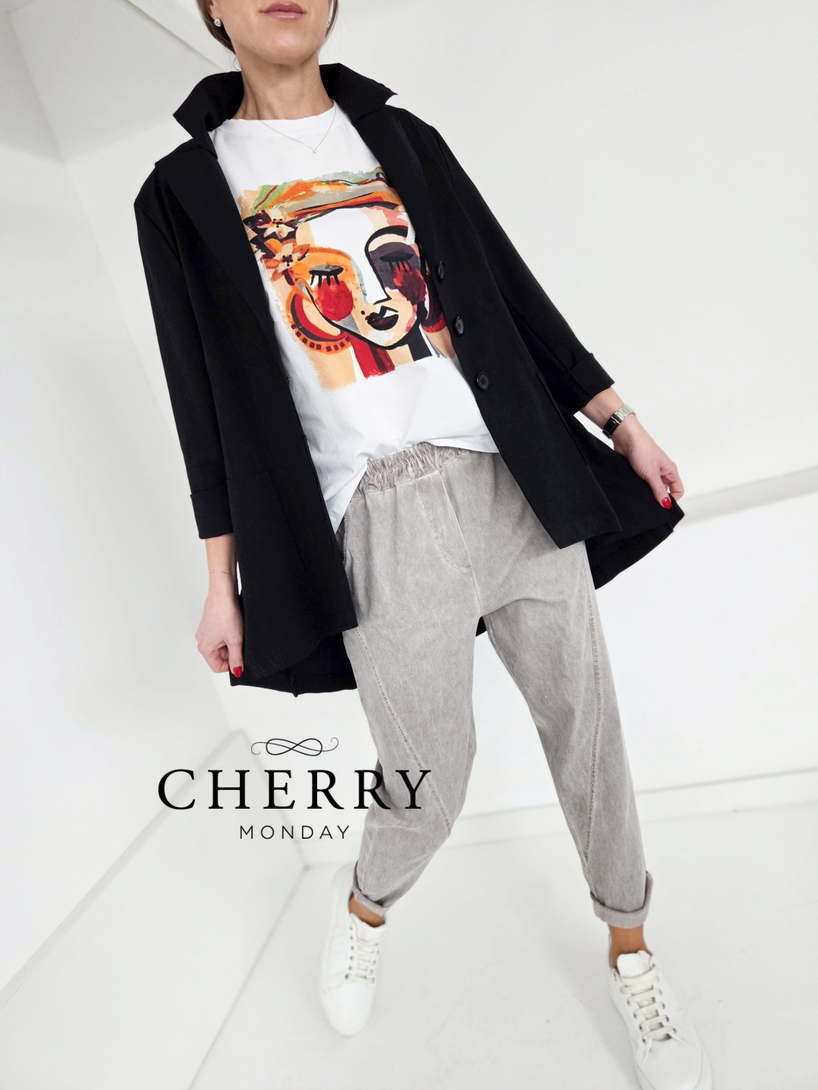 Majica z umetniškim potiskom obraza