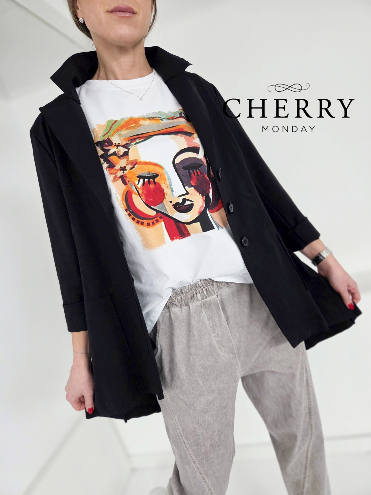 Majica z umetniškim potiskom obraza