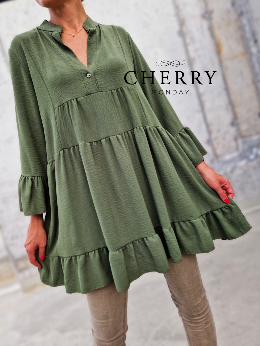 Hit tunika zvončkastega kroja