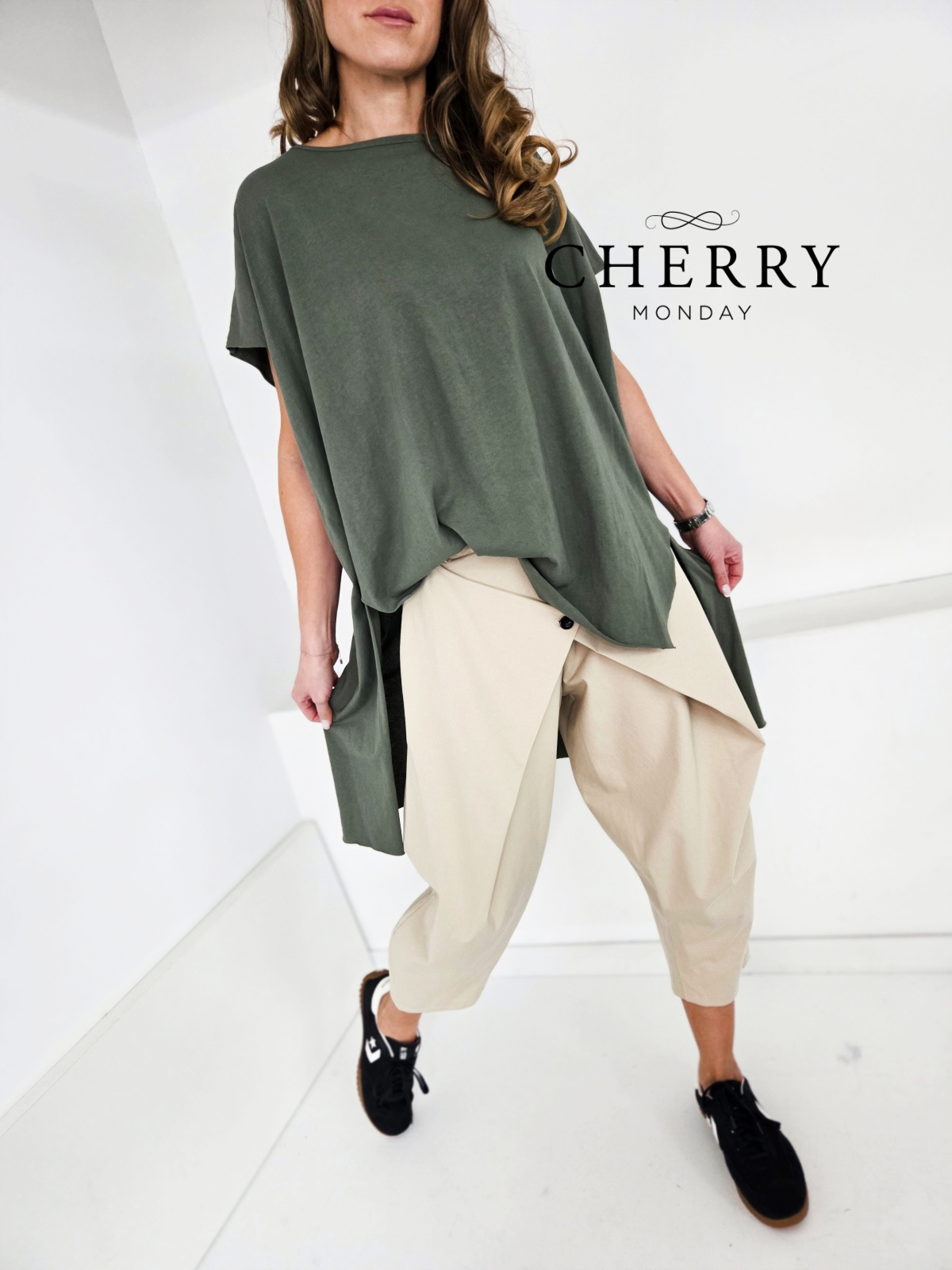 Modna asimetrična tunika "plus size"