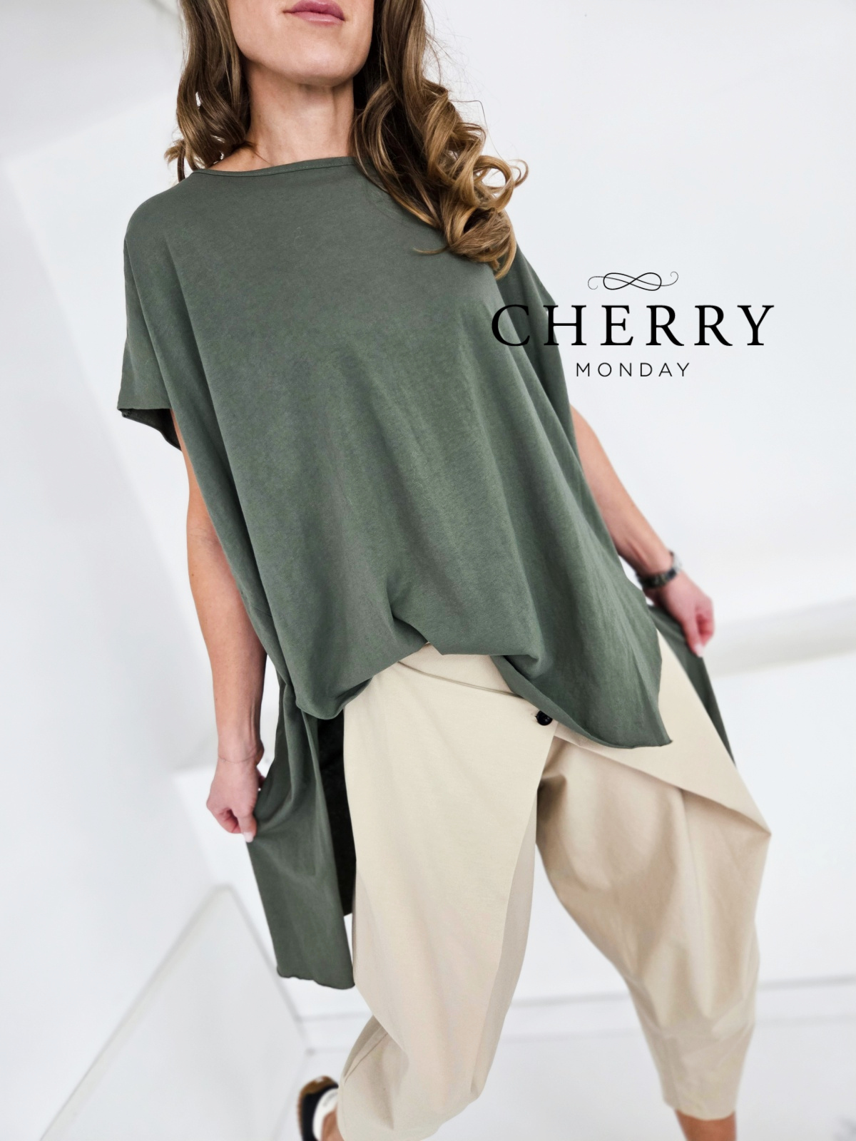 Modna asimetrična tunika "plus size"