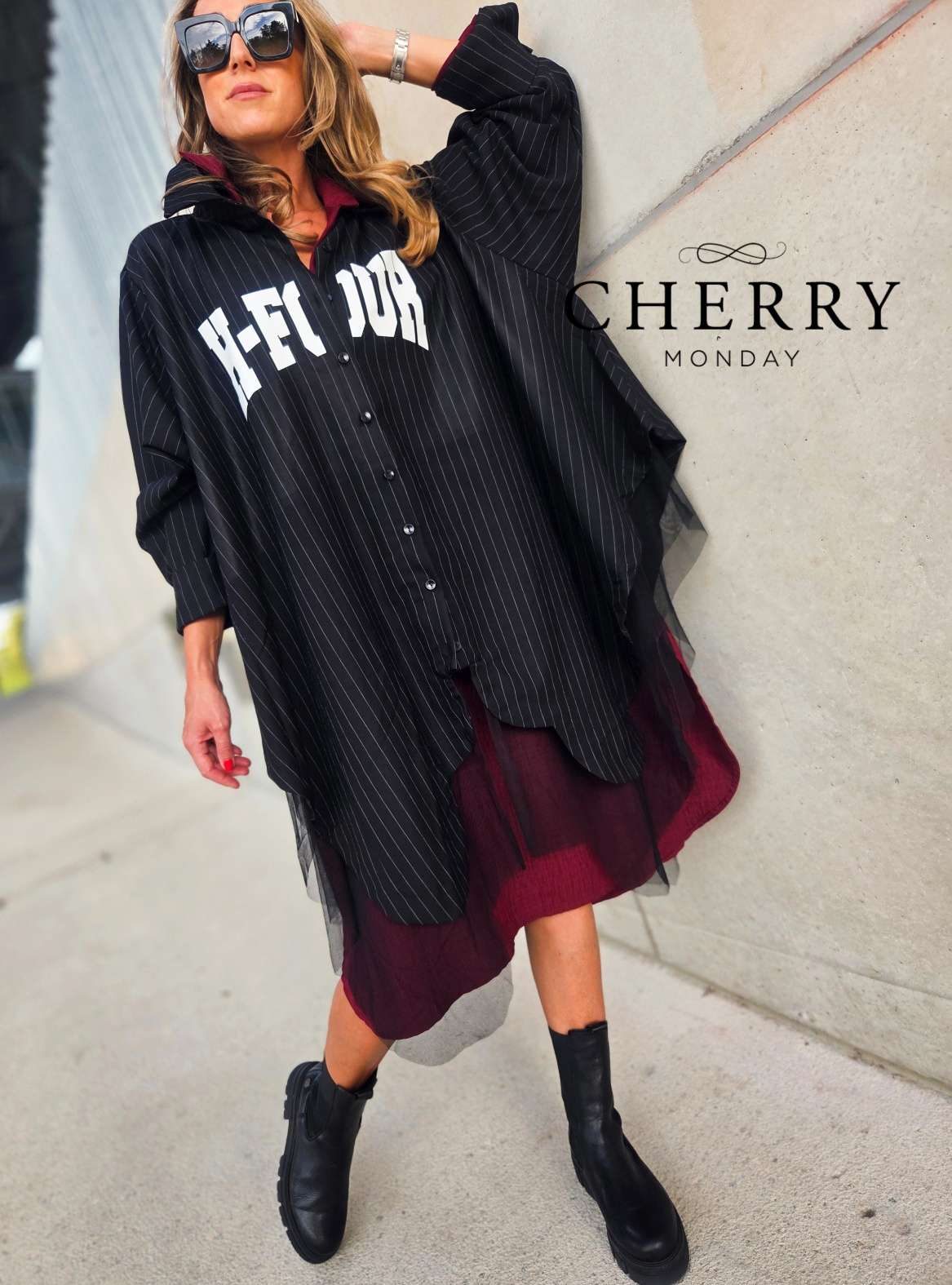 Črtasta srajca s tilom