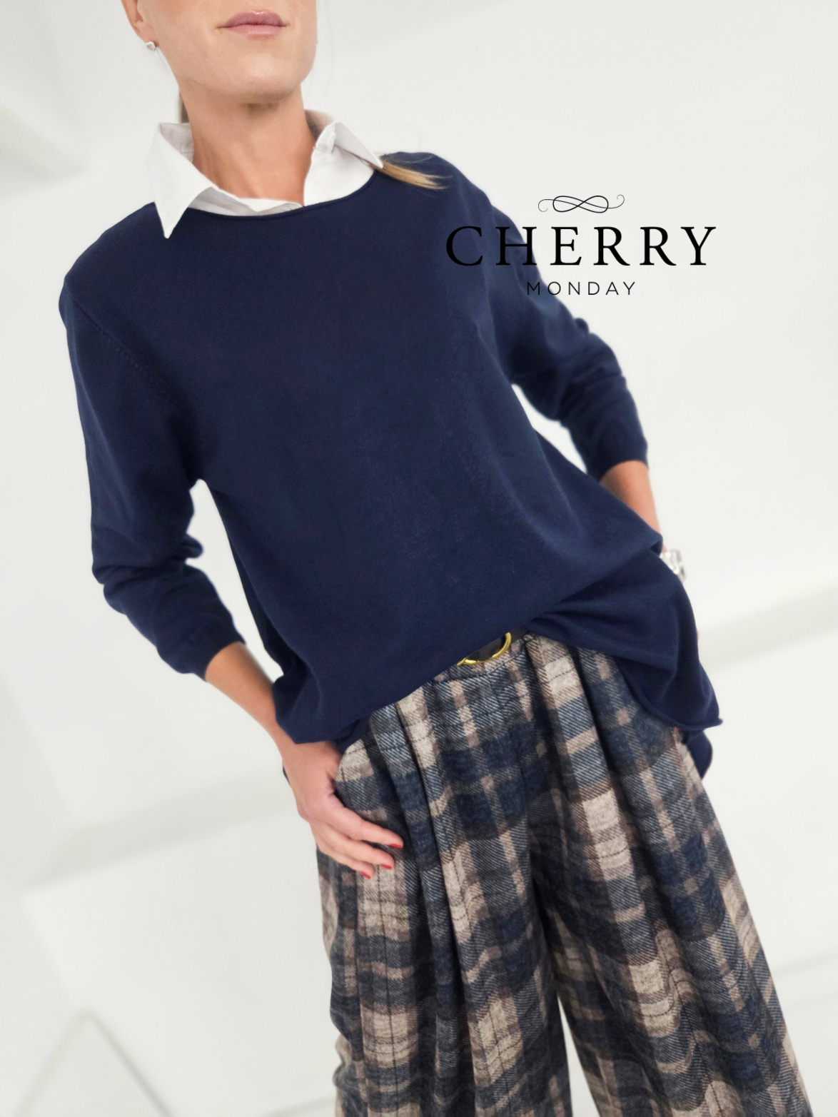 Daljši pulover rahlo zvončkastega kroja