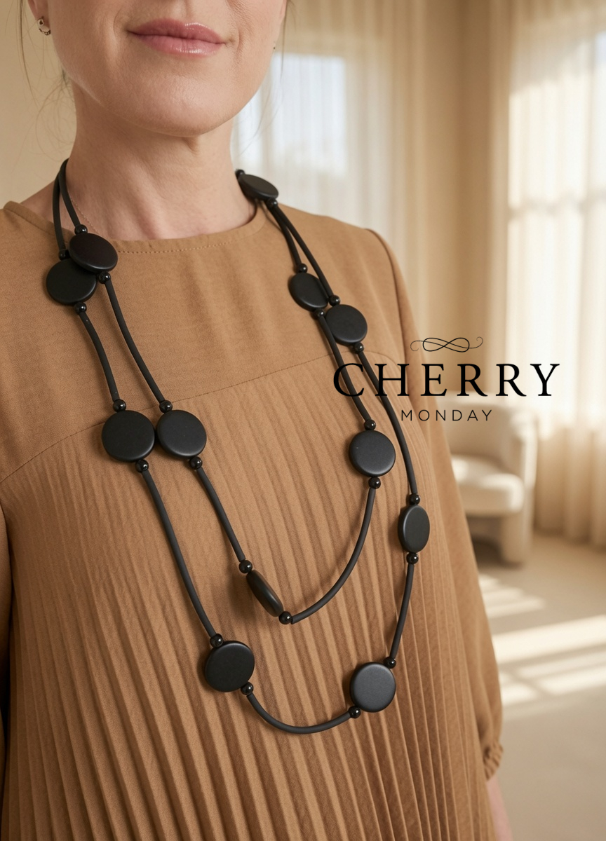 050726 cherrymonday (198) Minimalistična črna ogrlica