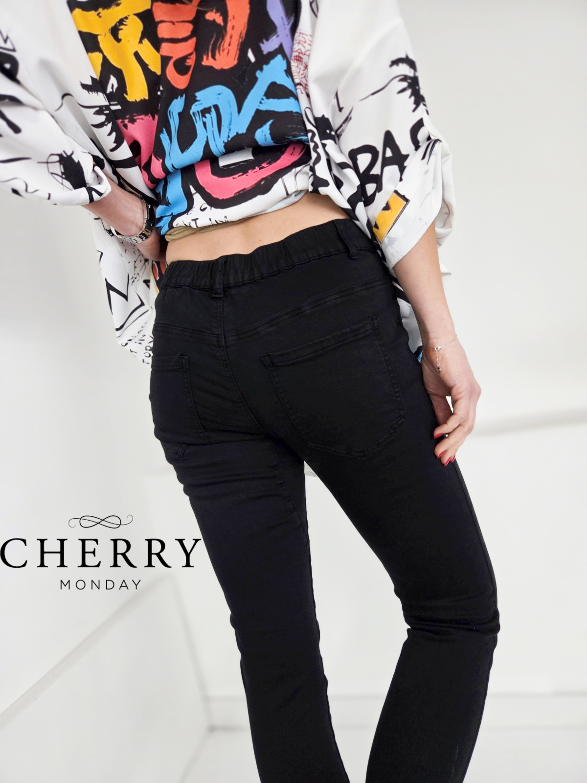 Barvne elastične jeans hlače