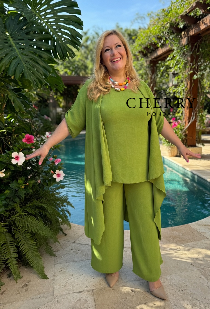 Lahkotni komplet majice, jope in hlač