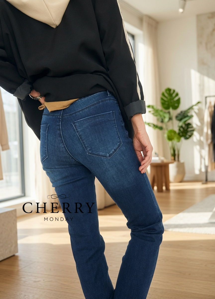 050726 cherrymonday (96) Elastične jeans hlače plus size
