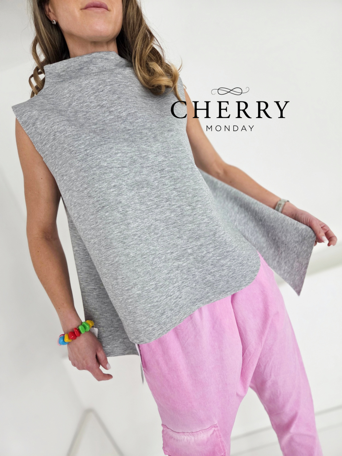 Asimetrični brezrokavnik