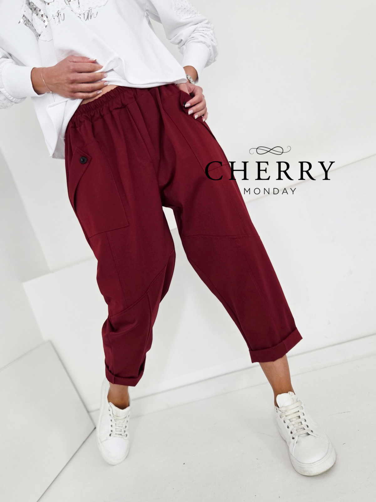 Sproščene hlače z žepi