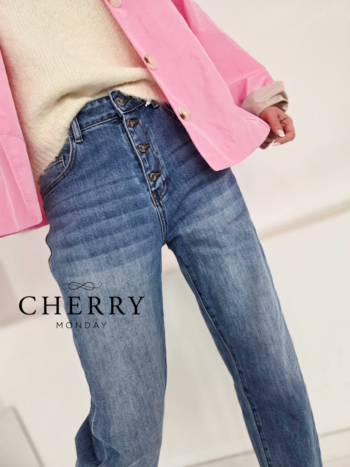 Jeans hlace z visokim pasom (3) Jeans hlače z visokim pasom