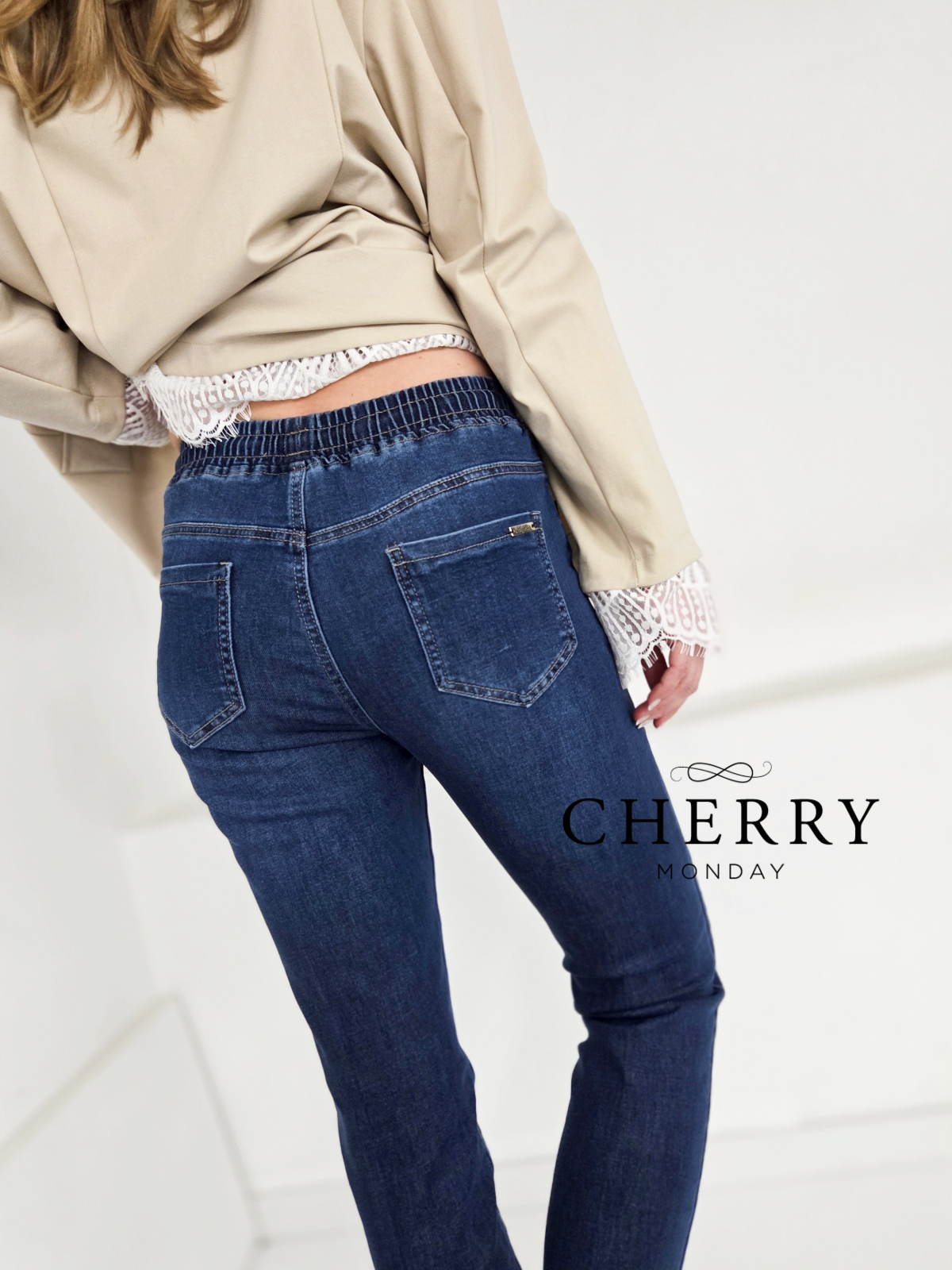 Elastične jeans hlače z vrvico