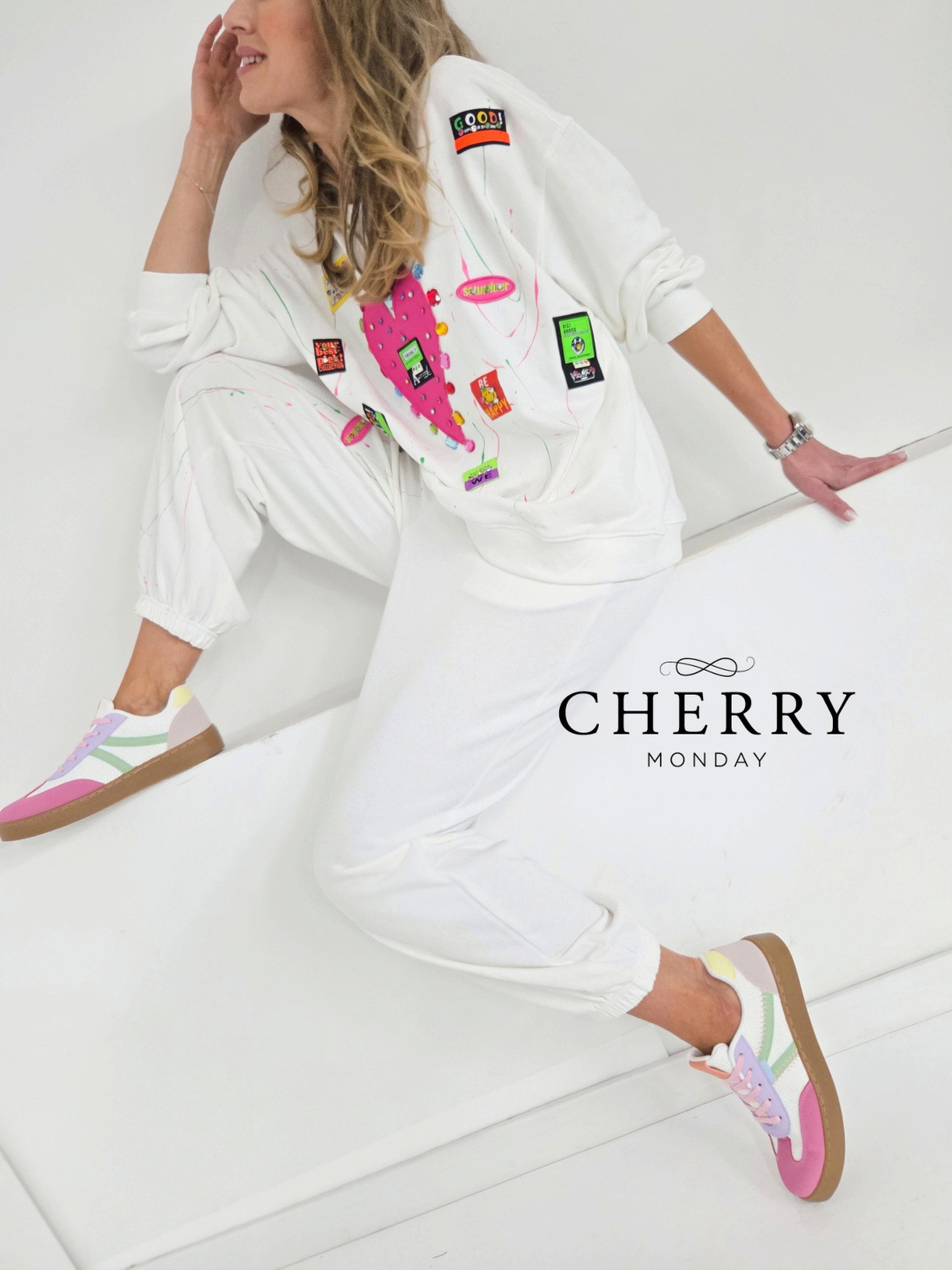 Hlačna trenirka s srčki