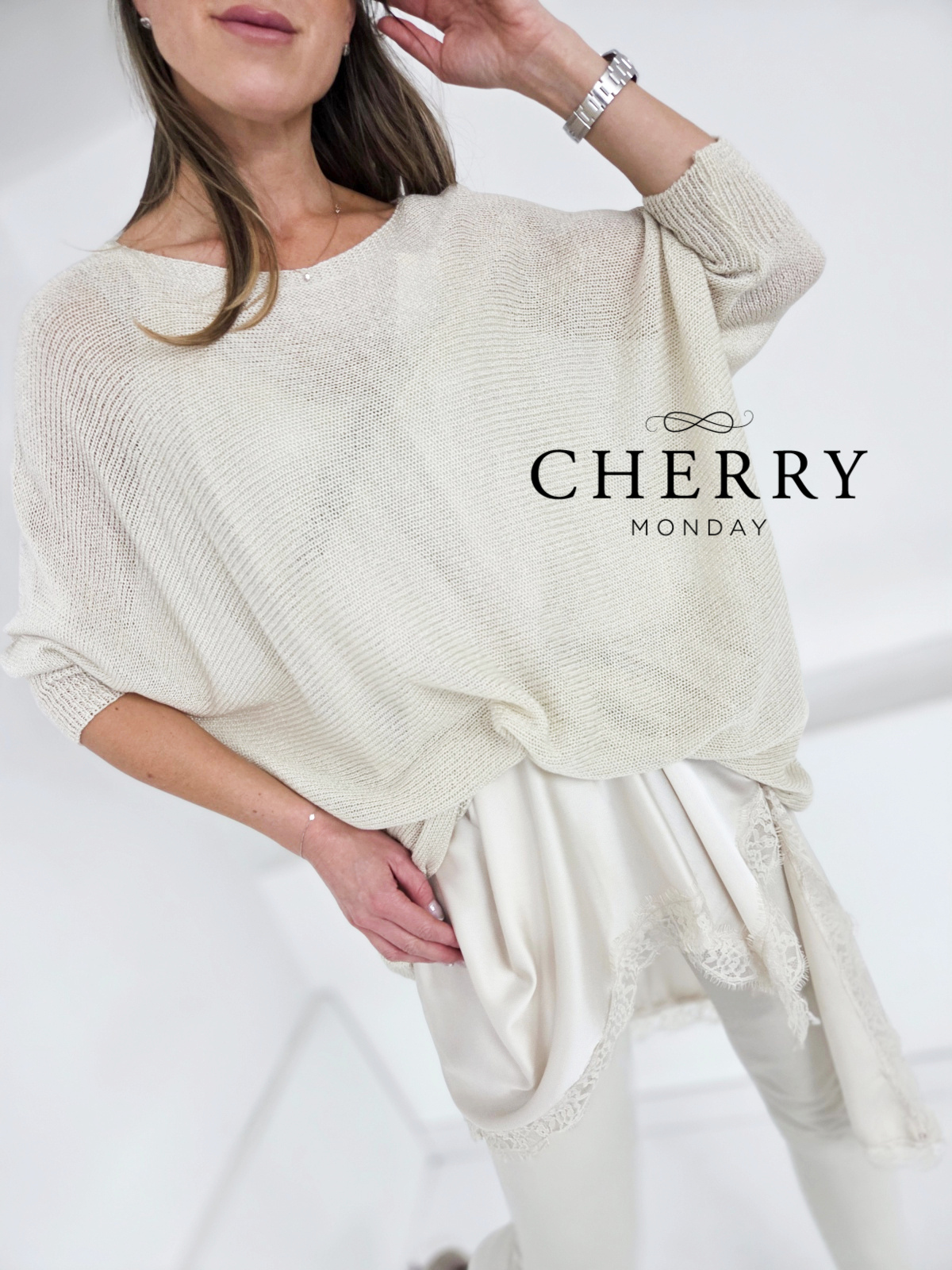 Pleteni plus size pulover s pentljo