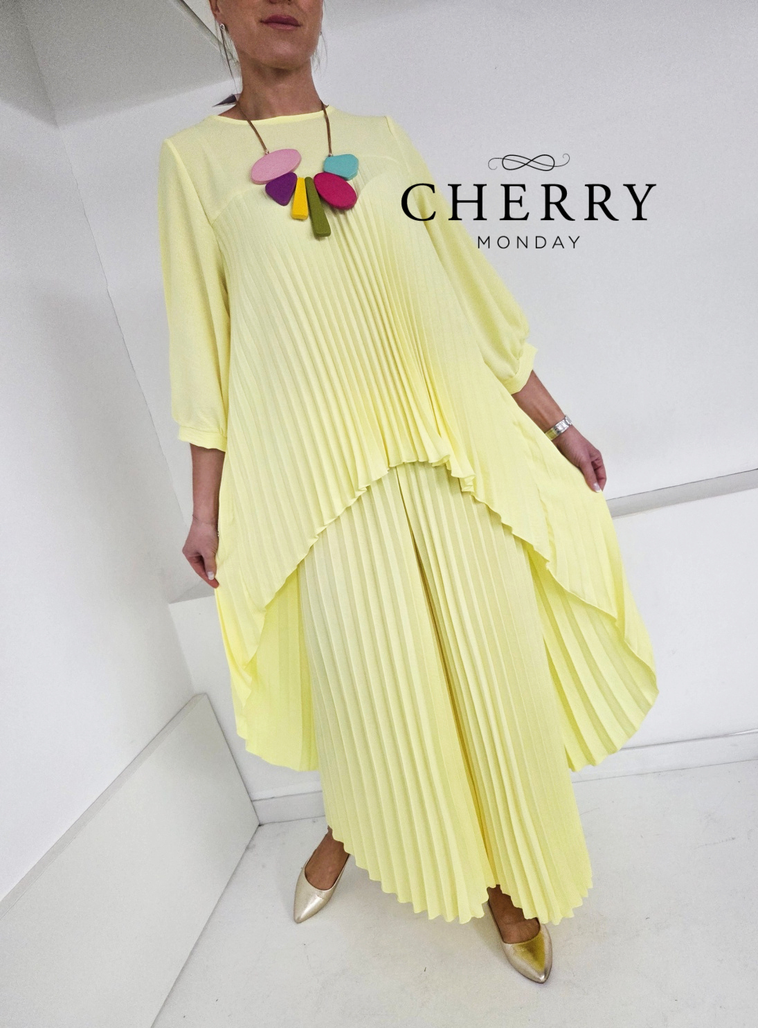 Plisirani lahkotni komplet