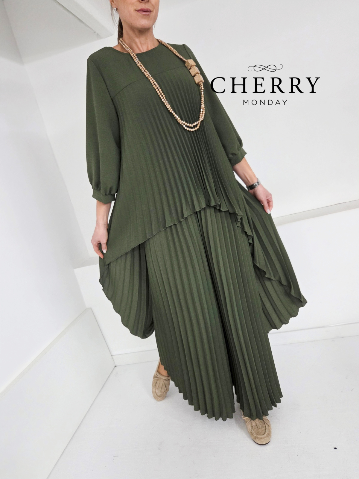 Plisirani lahkotni komplet