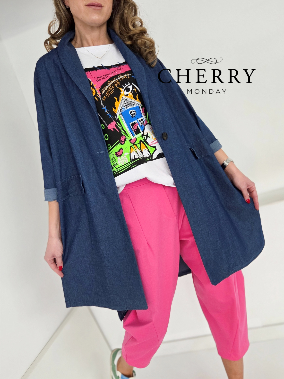 Prehodni plašč iz lahkotnega jeansa