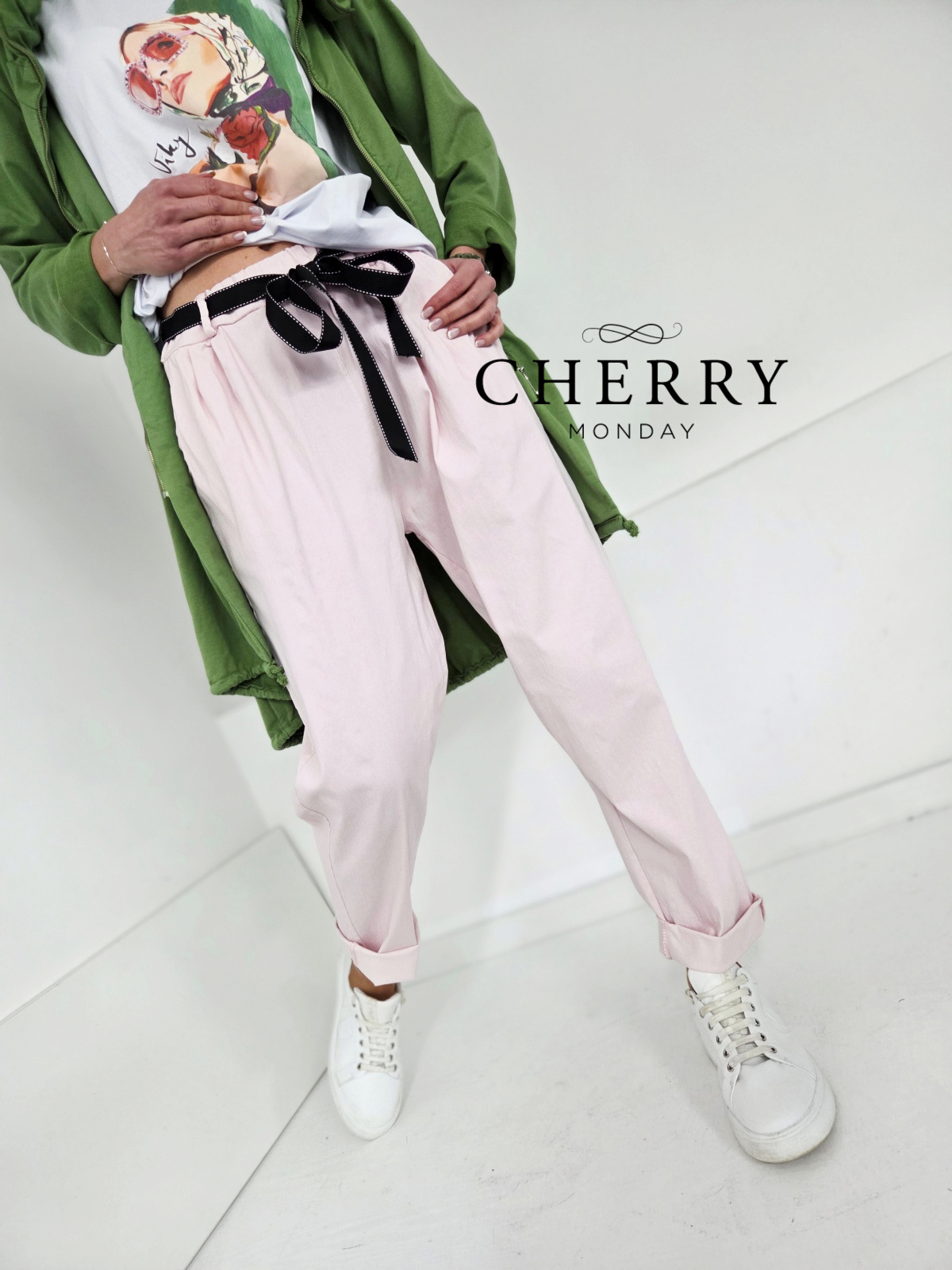 Udobne PLUS SIZE hlače s pasom