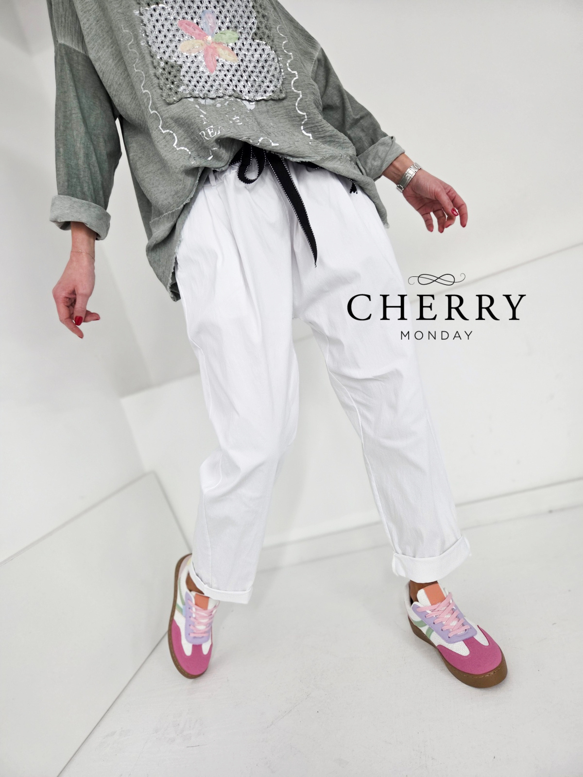 Udobne PLUS SIZE hlače s pasom