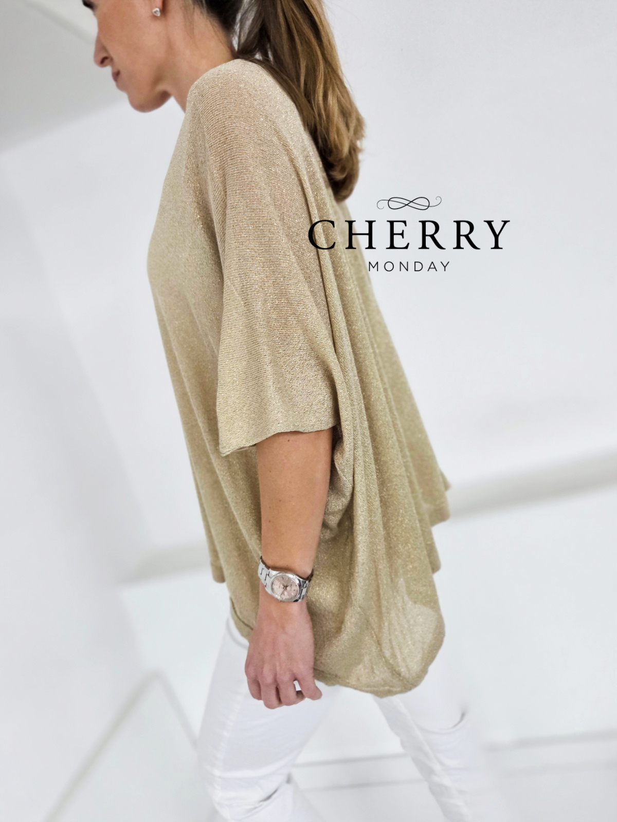 Zlat lahkotni pulover