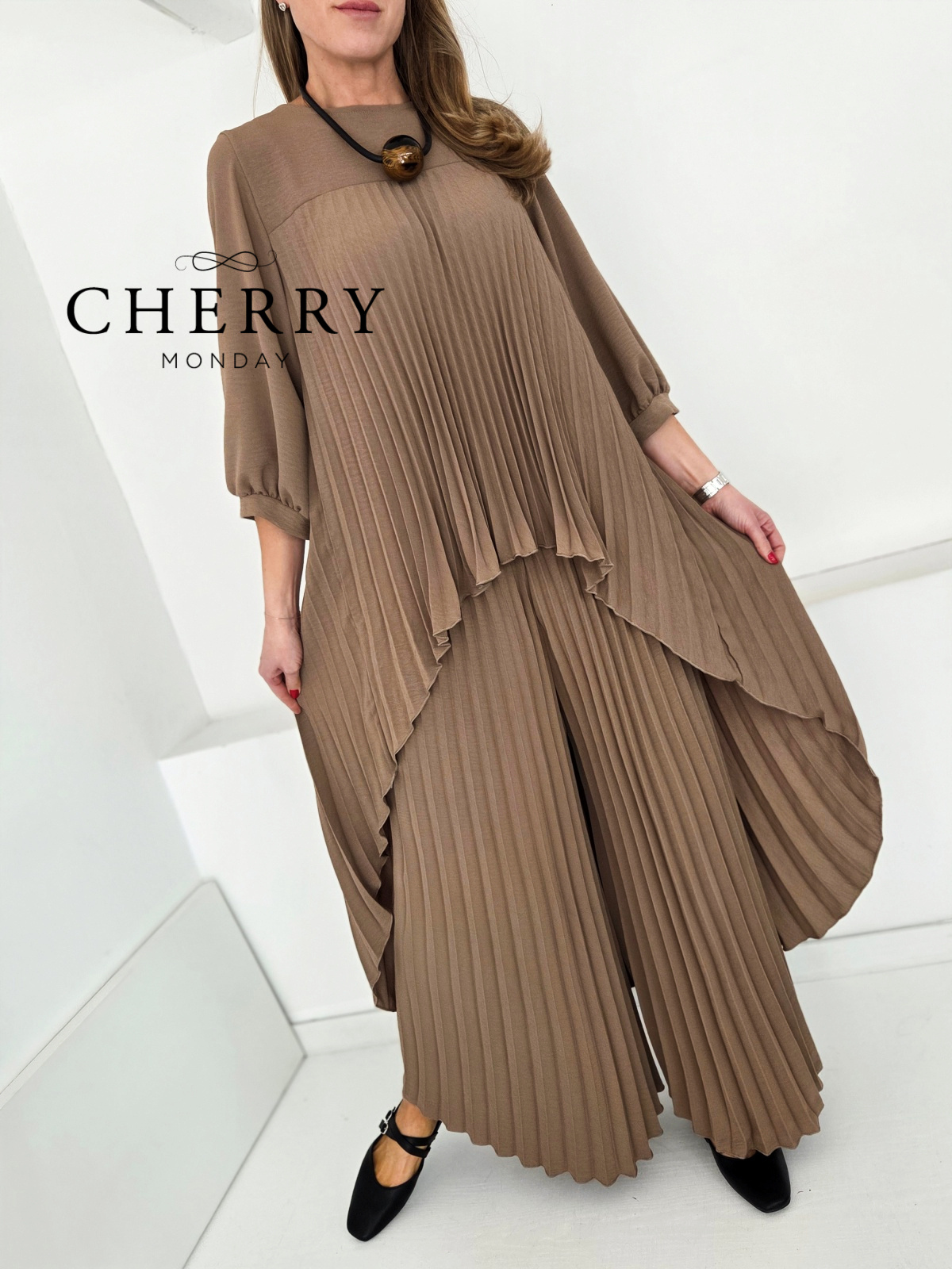 Plisirani lahkotni komplet