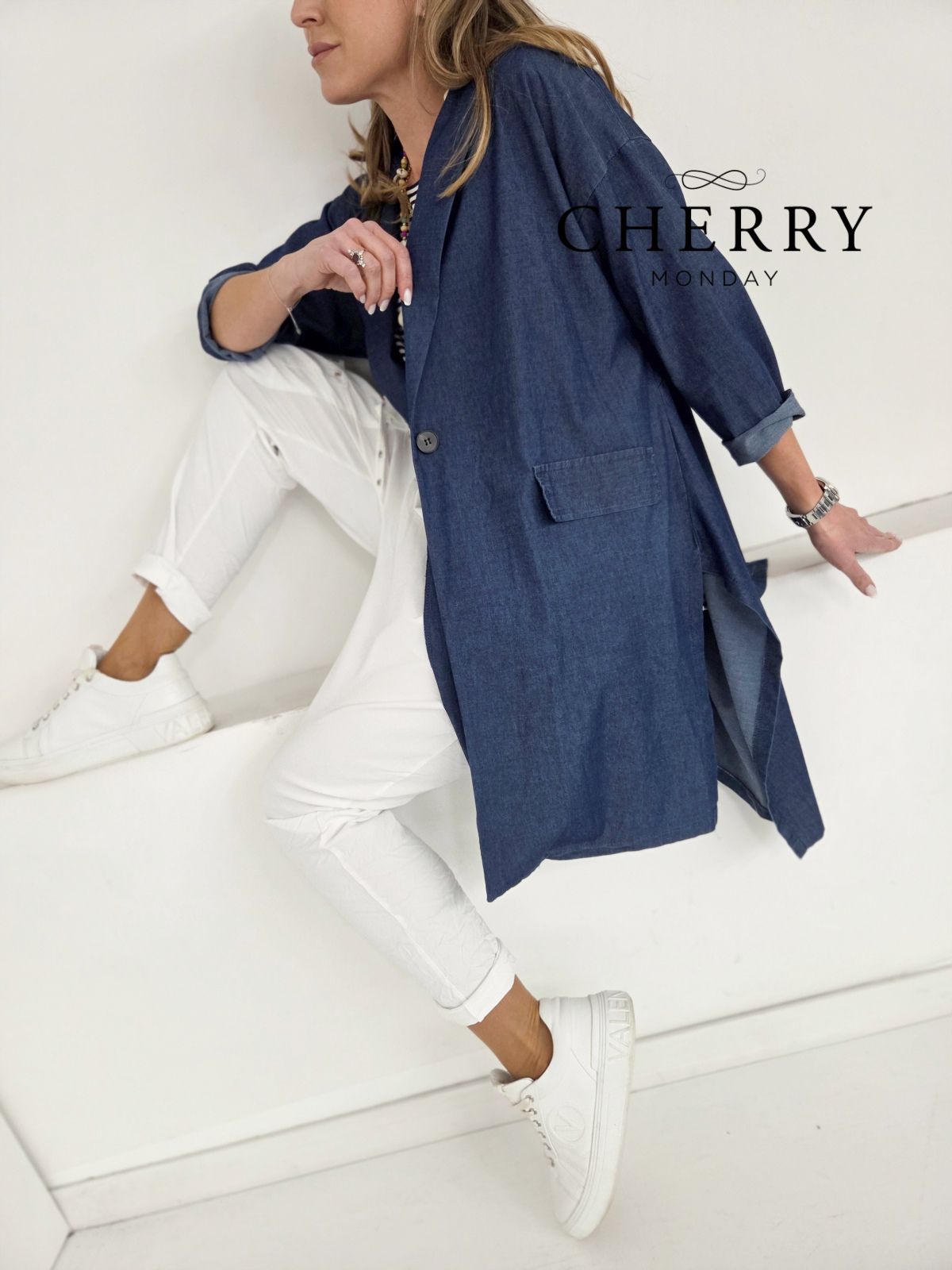 Prehodni plašč iz lahkotnega jeansa