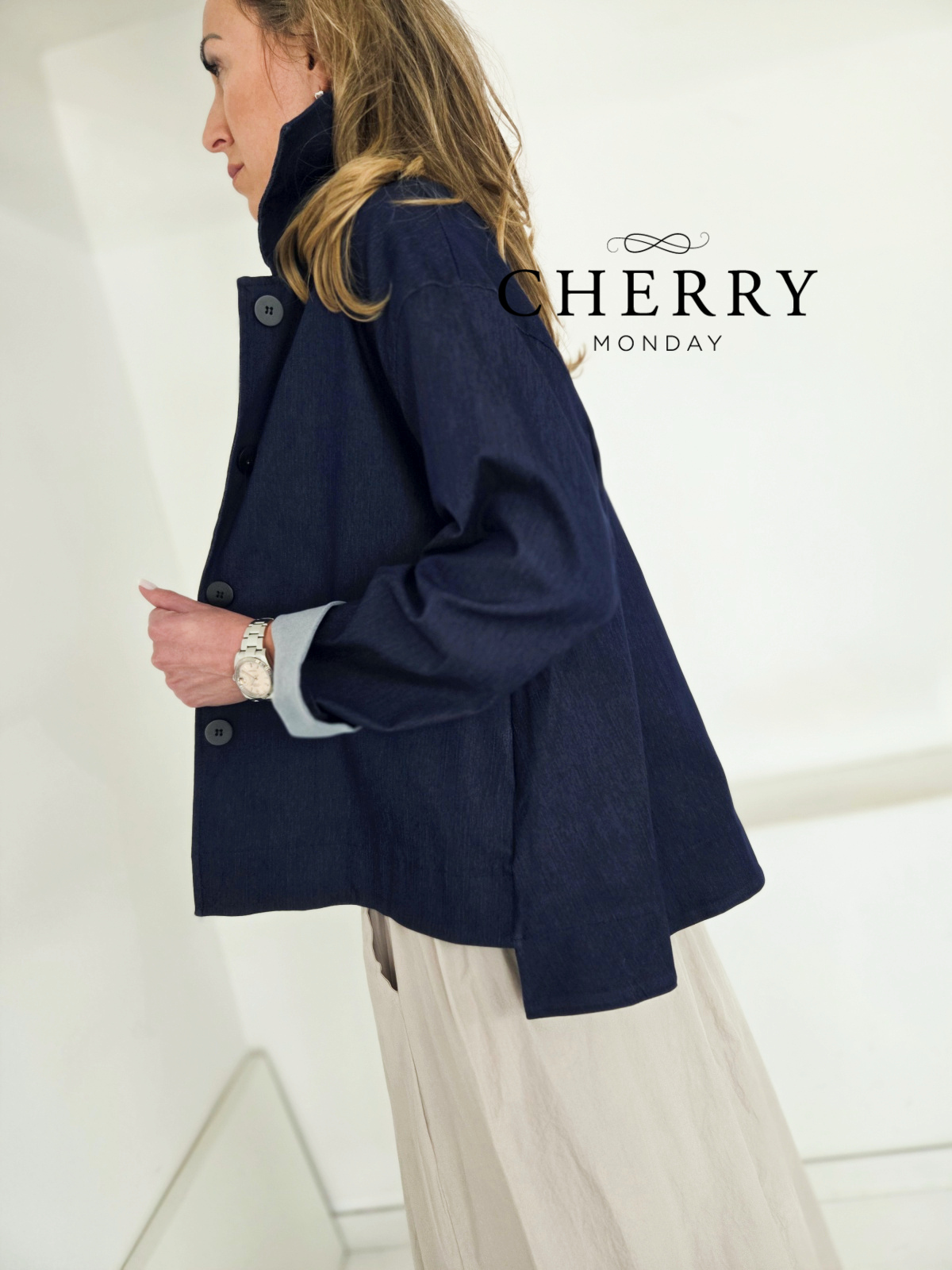 Lahkotni blazer jeans videza