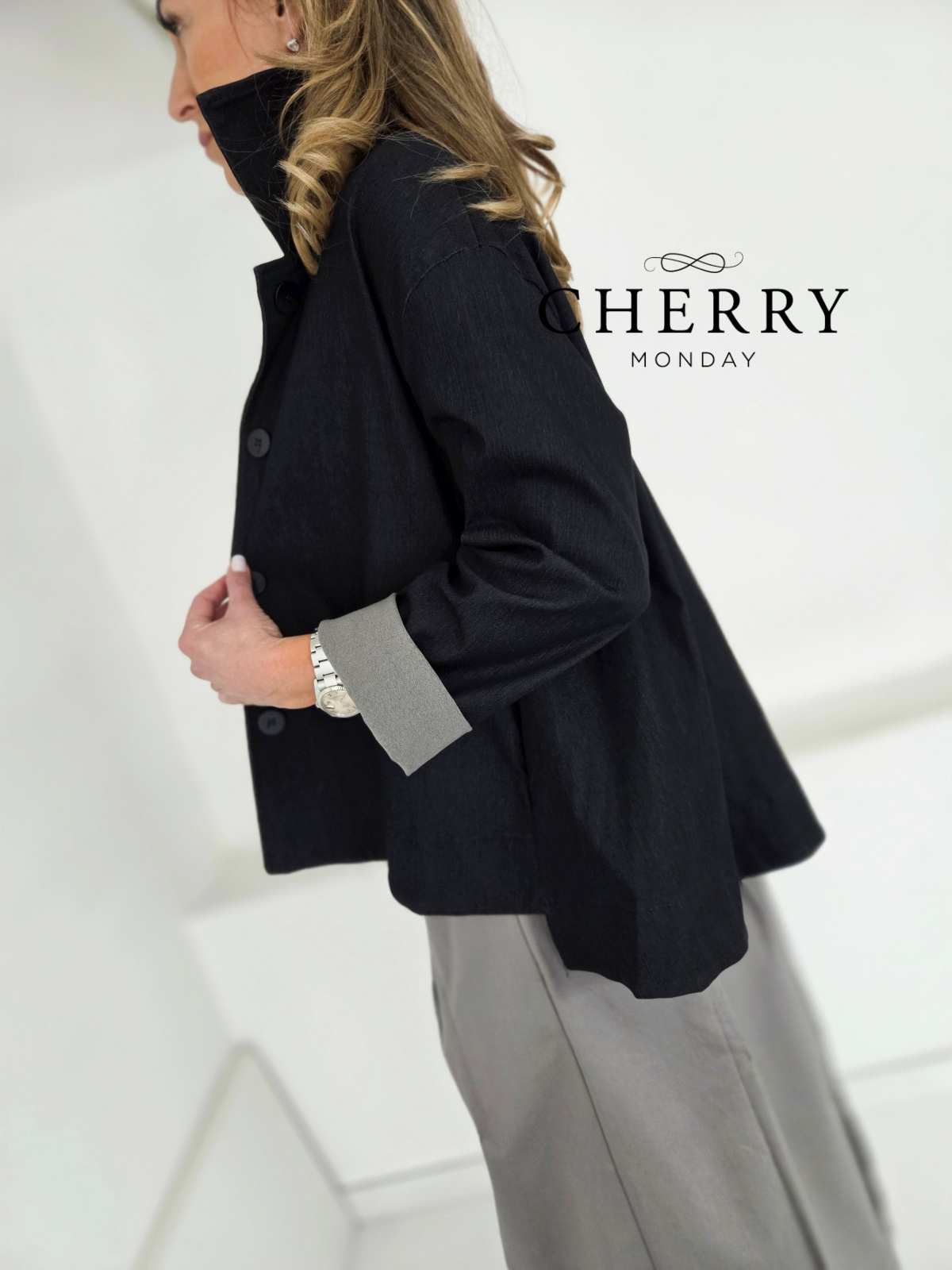 Lahkotni blazer jeans videza