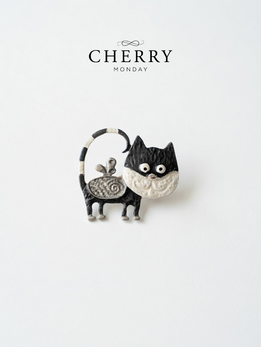 Magnetna broška maček