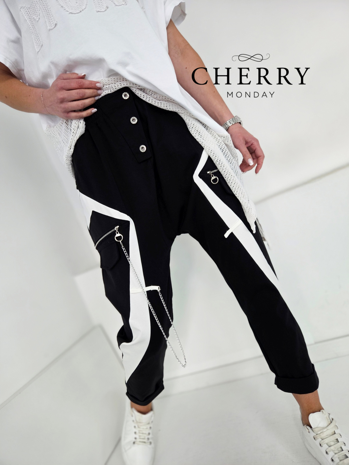 Modne hlače z žepi