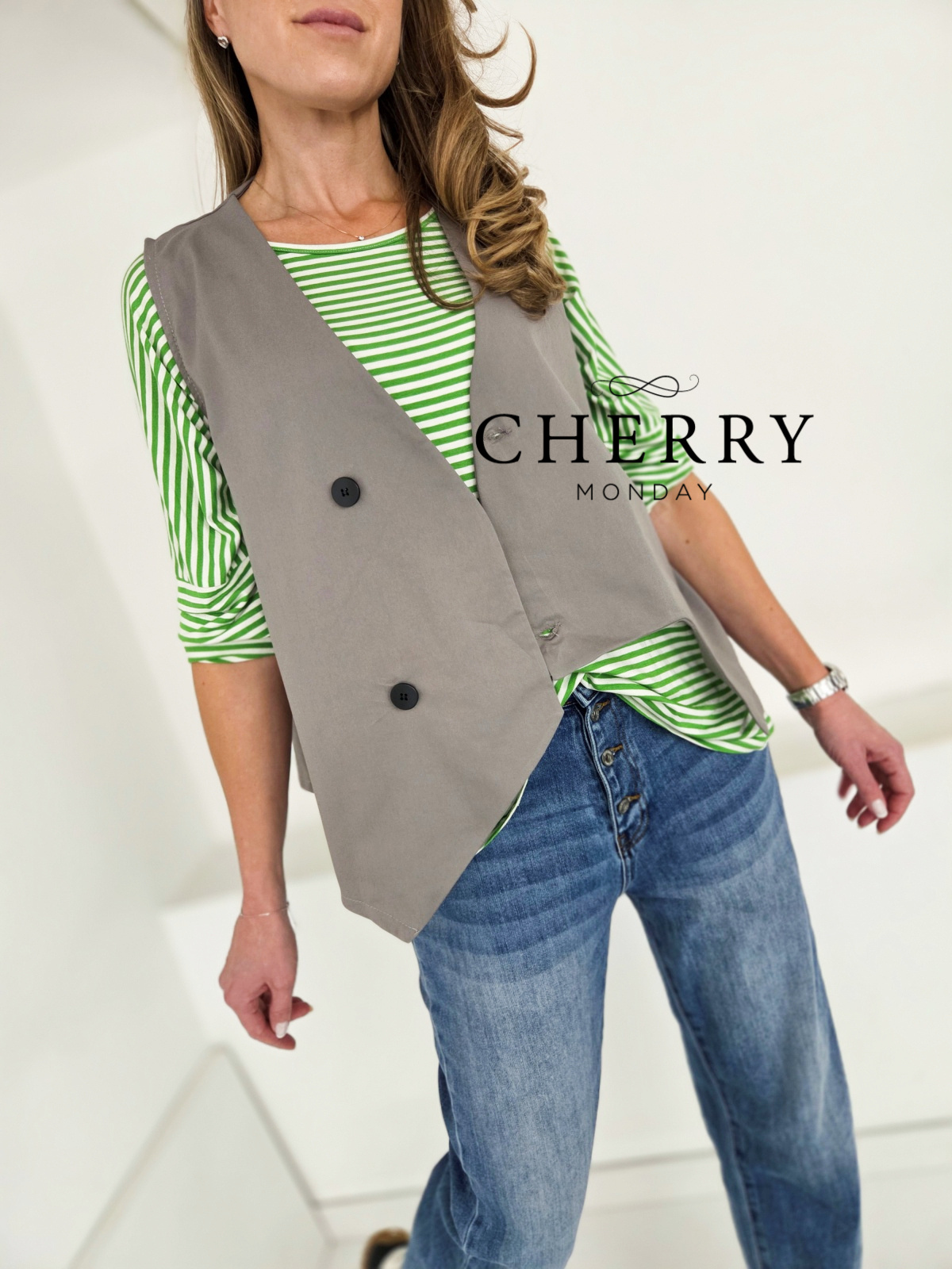 Modni asimetrični telovnik