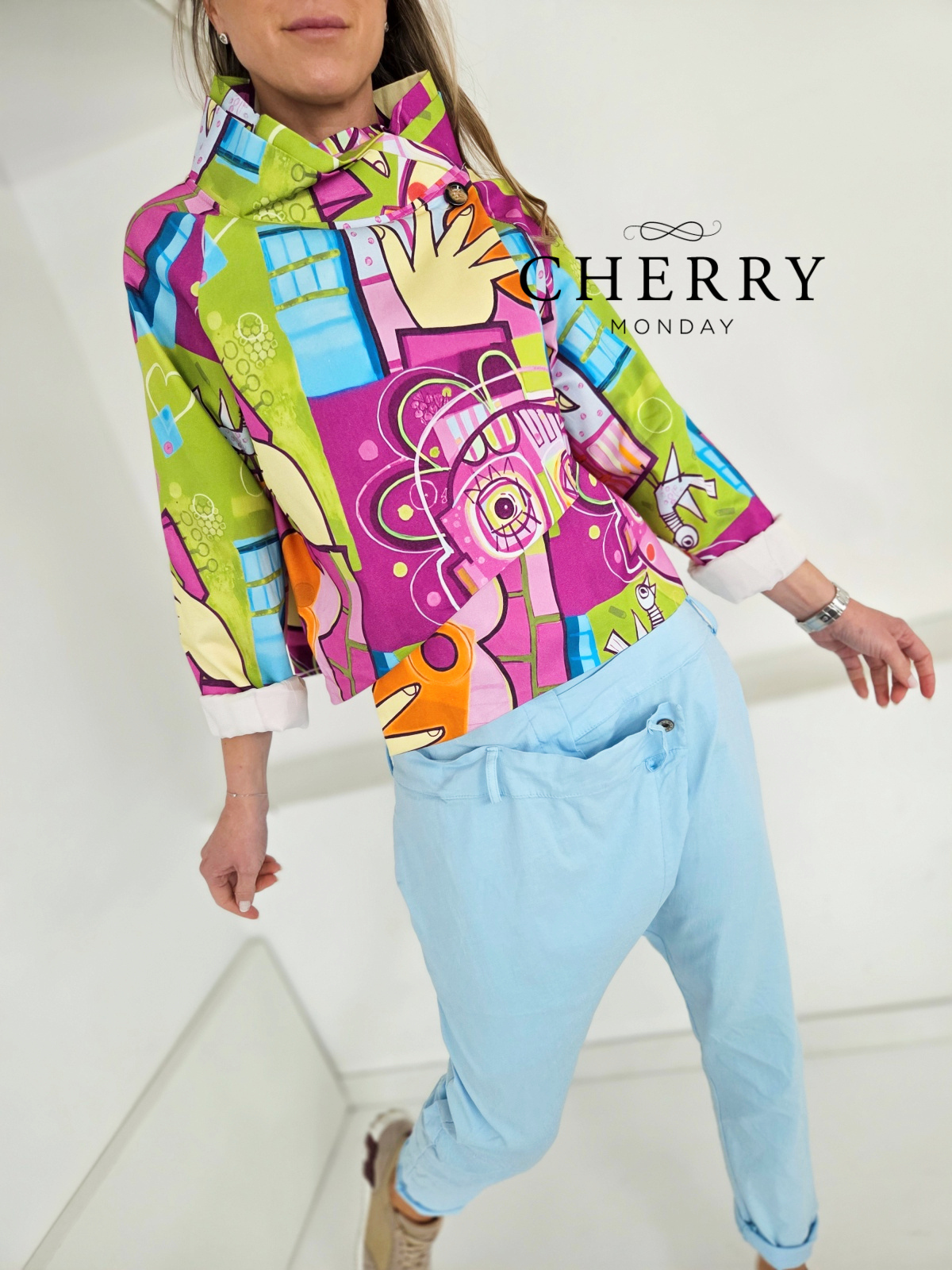 Tanjša jakna živahnega potiska