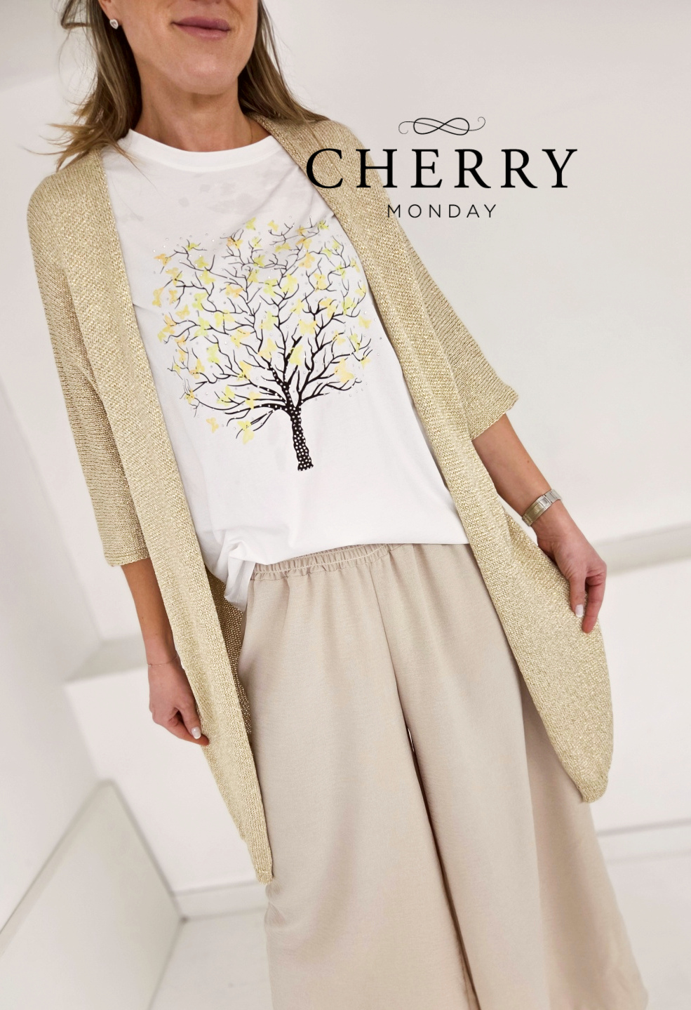 Zlata jopa svetlečega videza