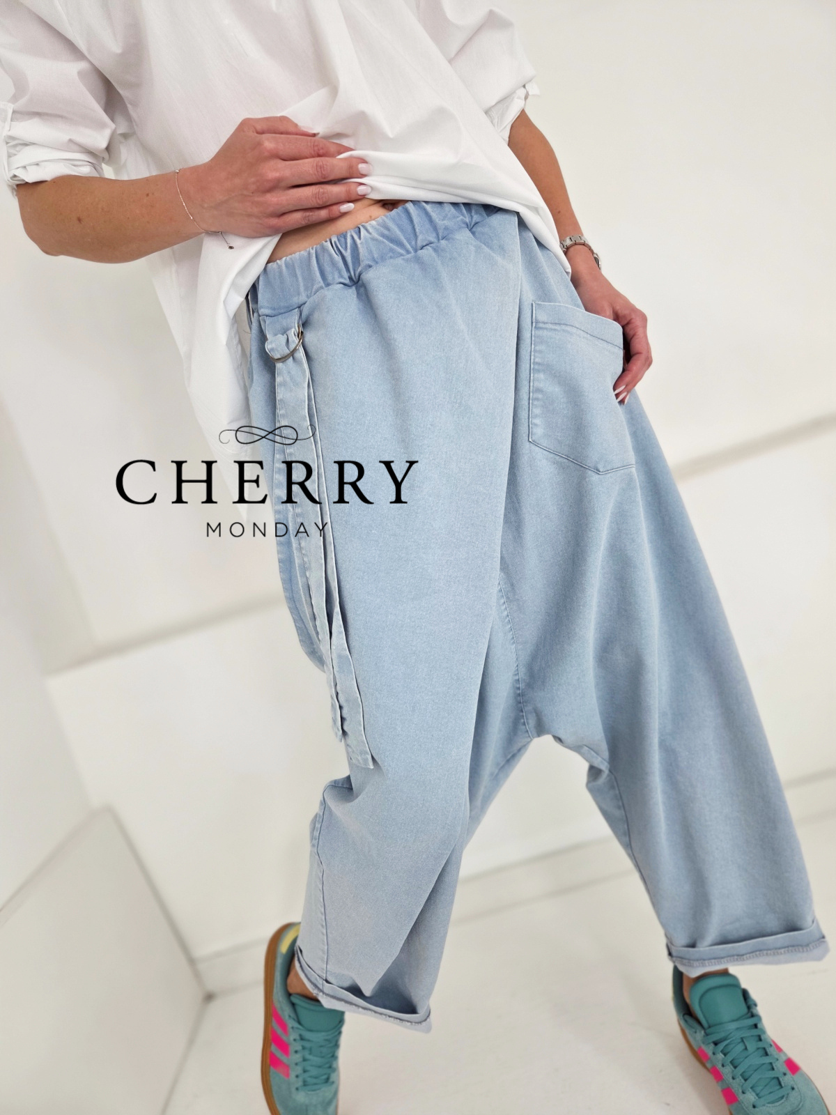 Jeans baggy hlače z žepi